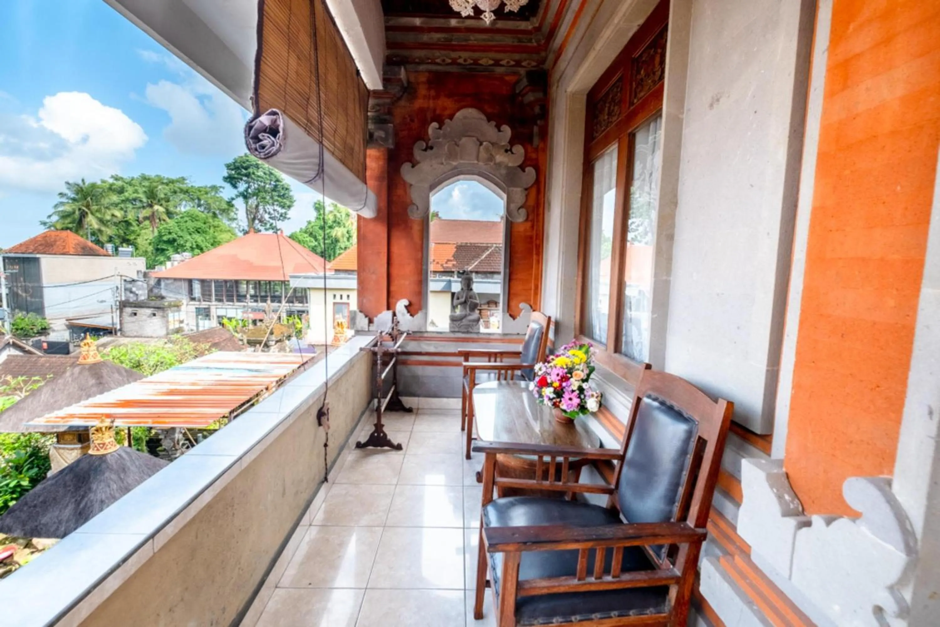 Seating area in Teba House Ubud by ecommerceloka - CHSE Certified