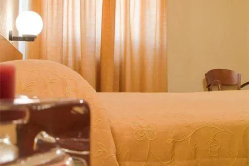 Photo of the whole room, Bed in Hotel Avenida