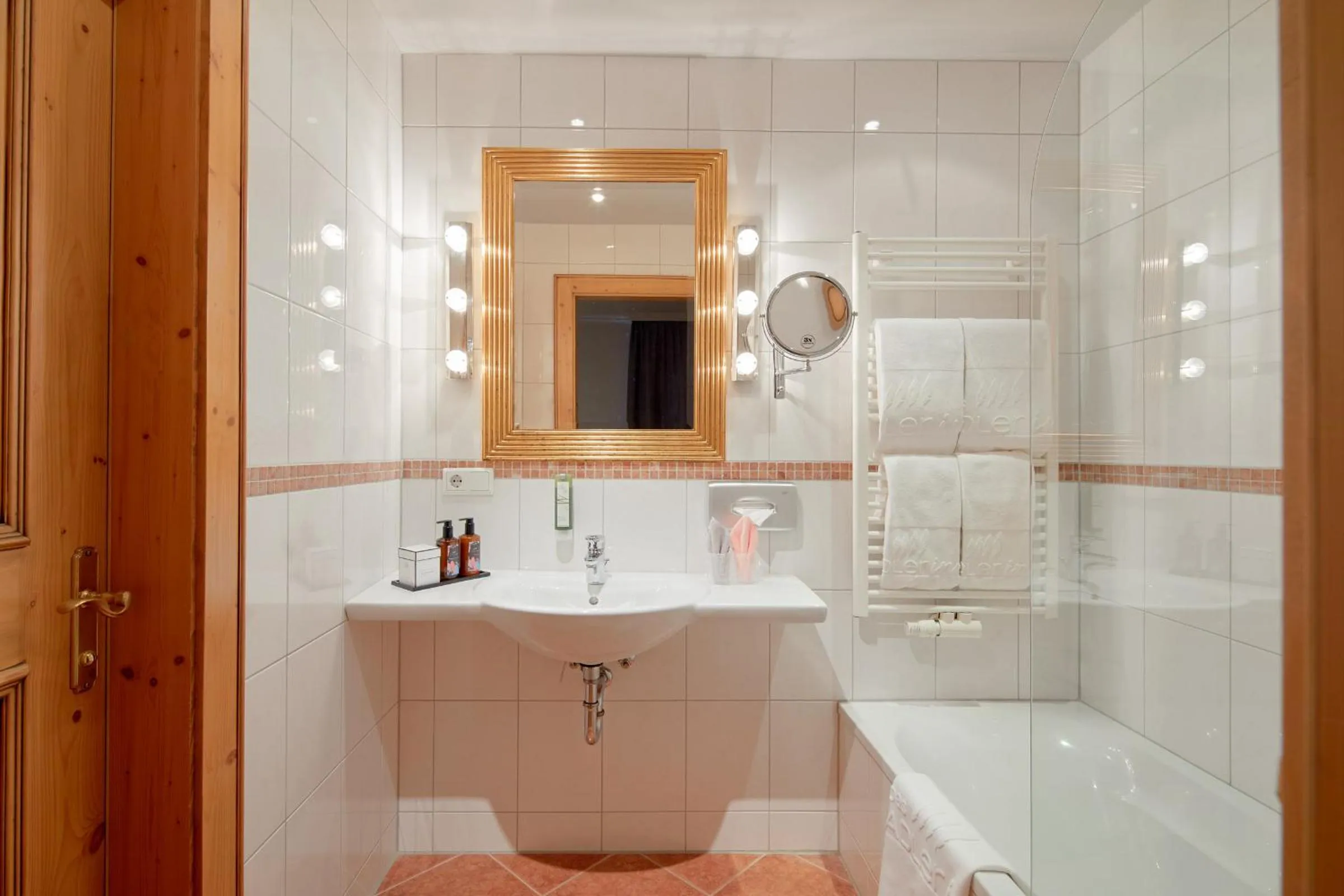 Shower in Adler Inn Tyrol Mountain Resort SUPERIOR