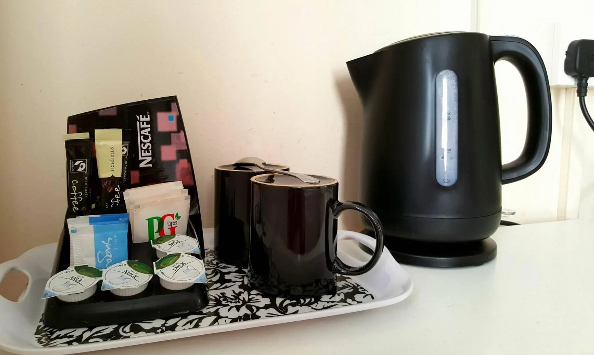 Coffee/tea facilities in The Langtry Hotel