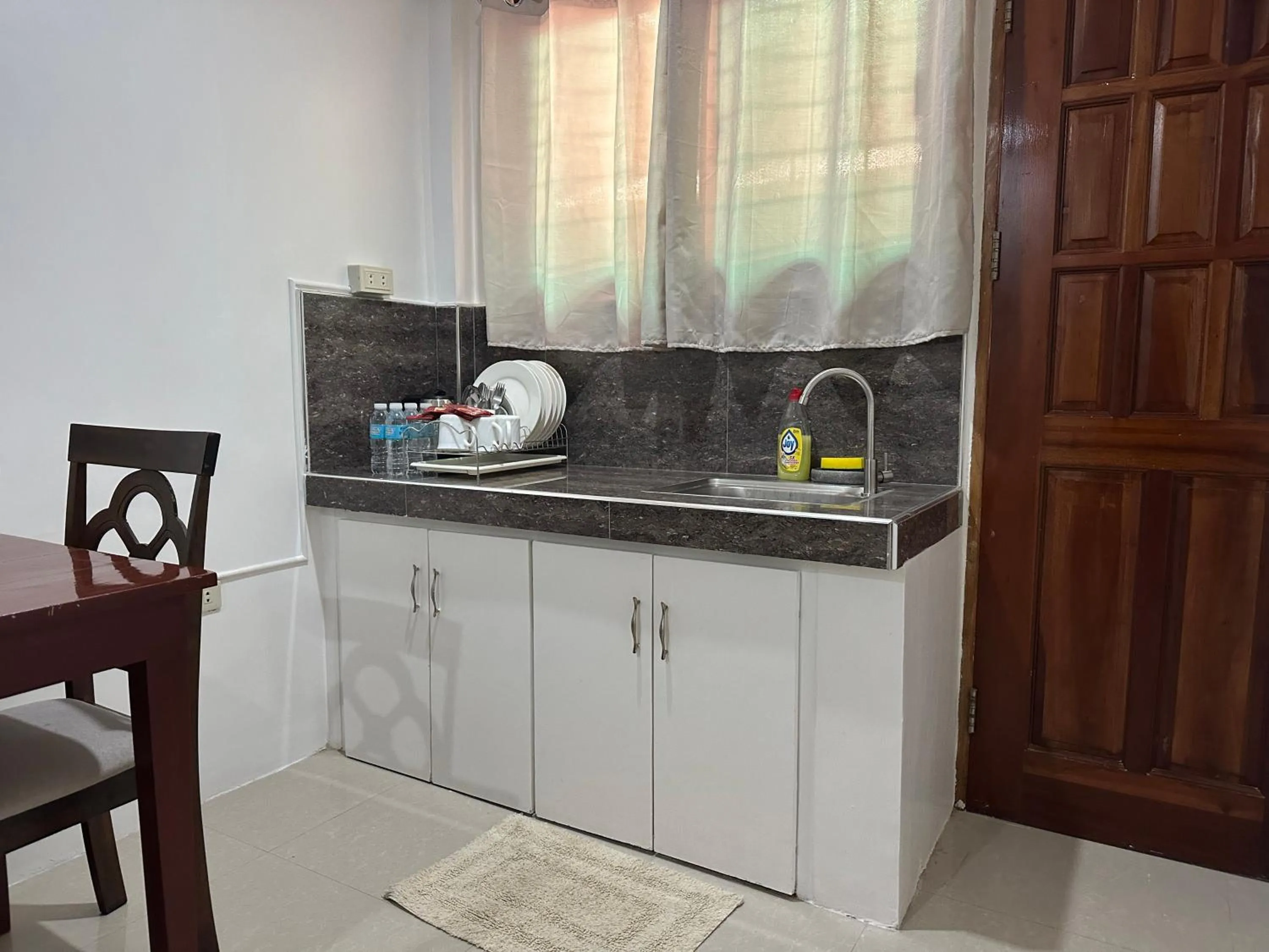 Kitchen or kitchenette in Zosimo's Inn