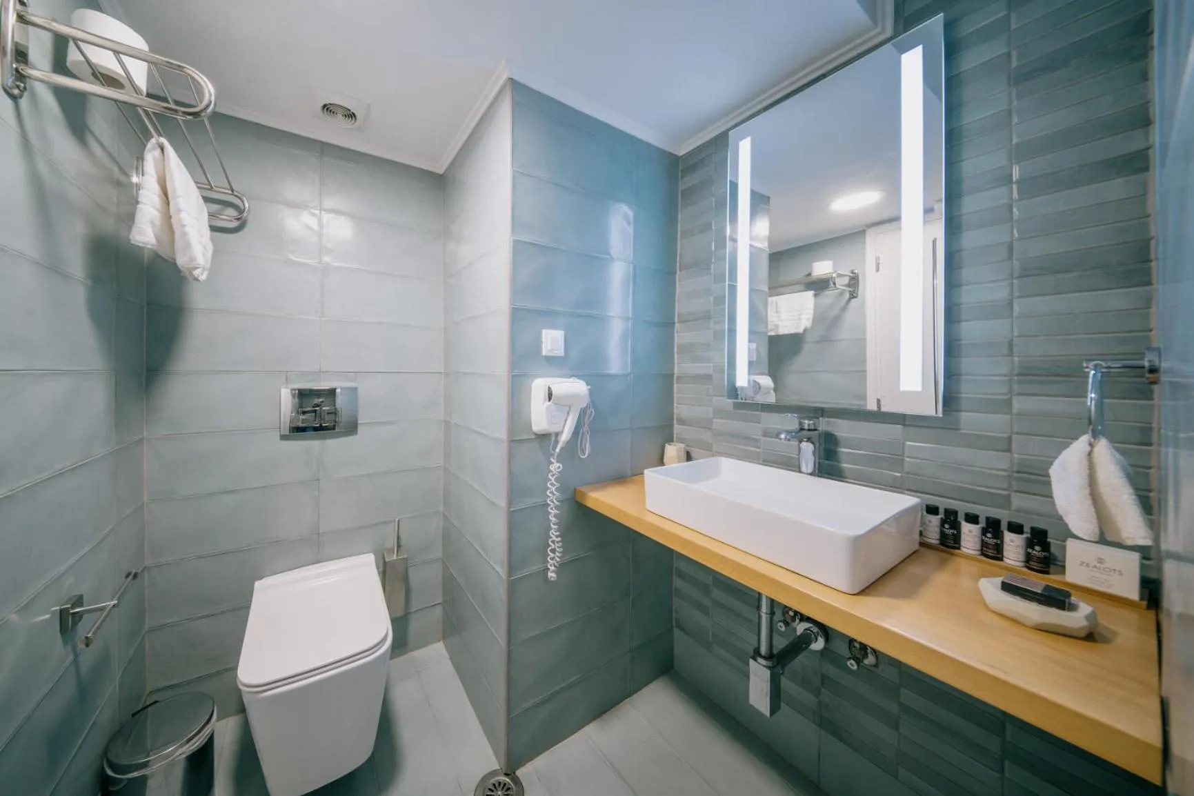 Bathroom in Chios City Inn