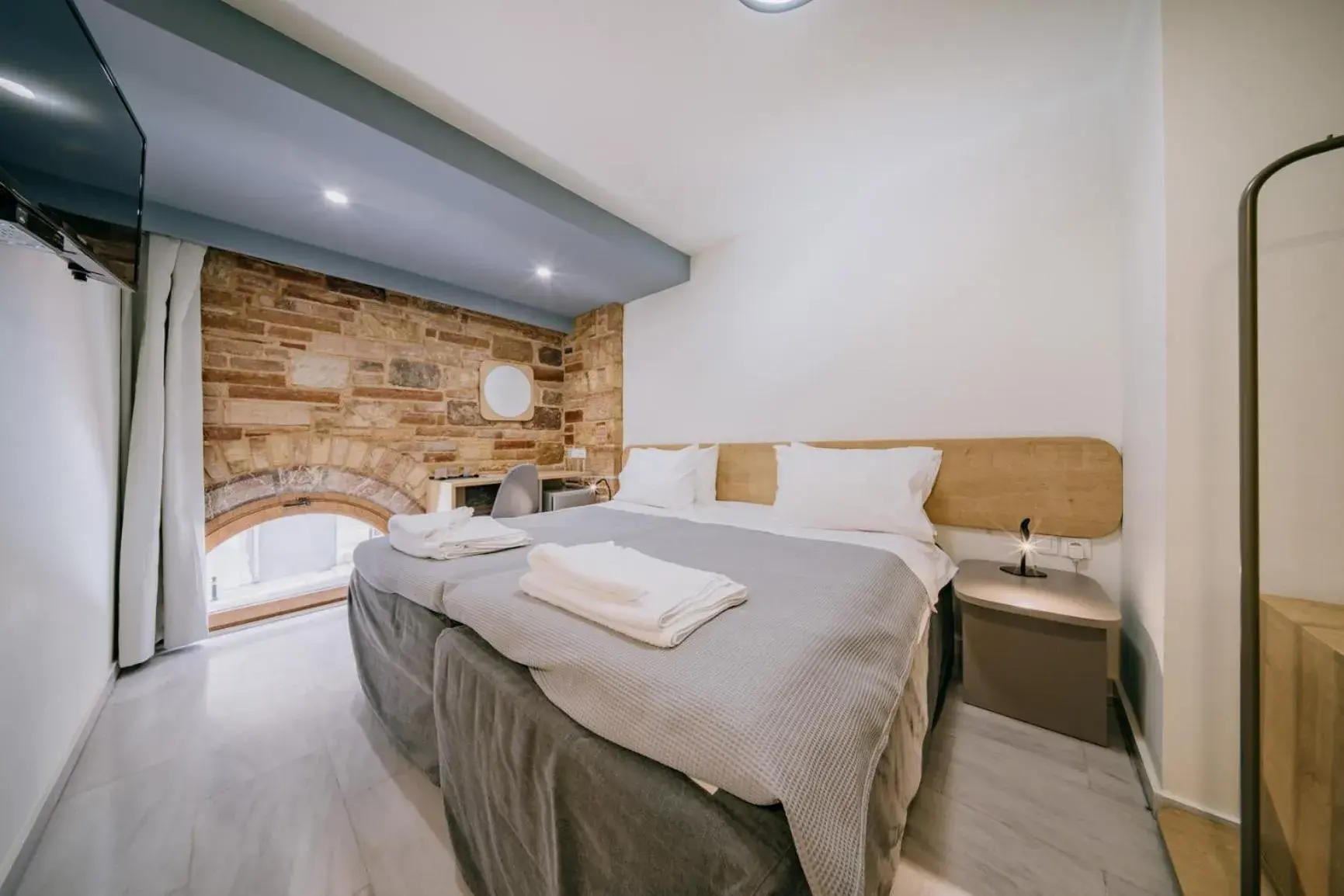 Standard Triple Room in Chios City Inn Standard Triple Room in Chios City Inn