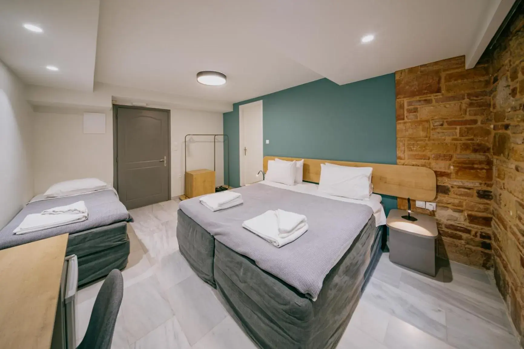 Standard Triple Room in Chios City Inn Standard Triple Room in Chios City Inn