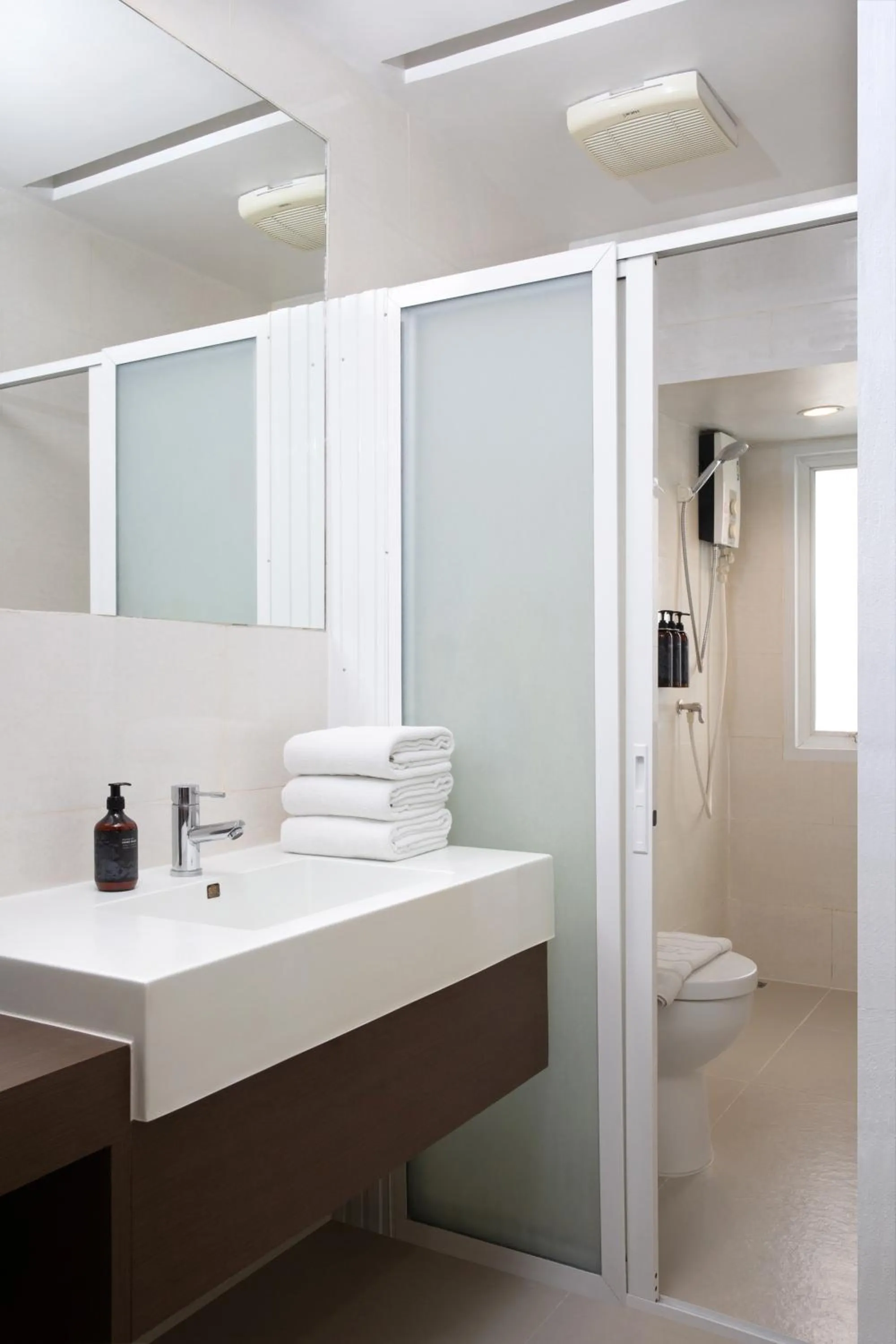 Shower in Nantra Silom