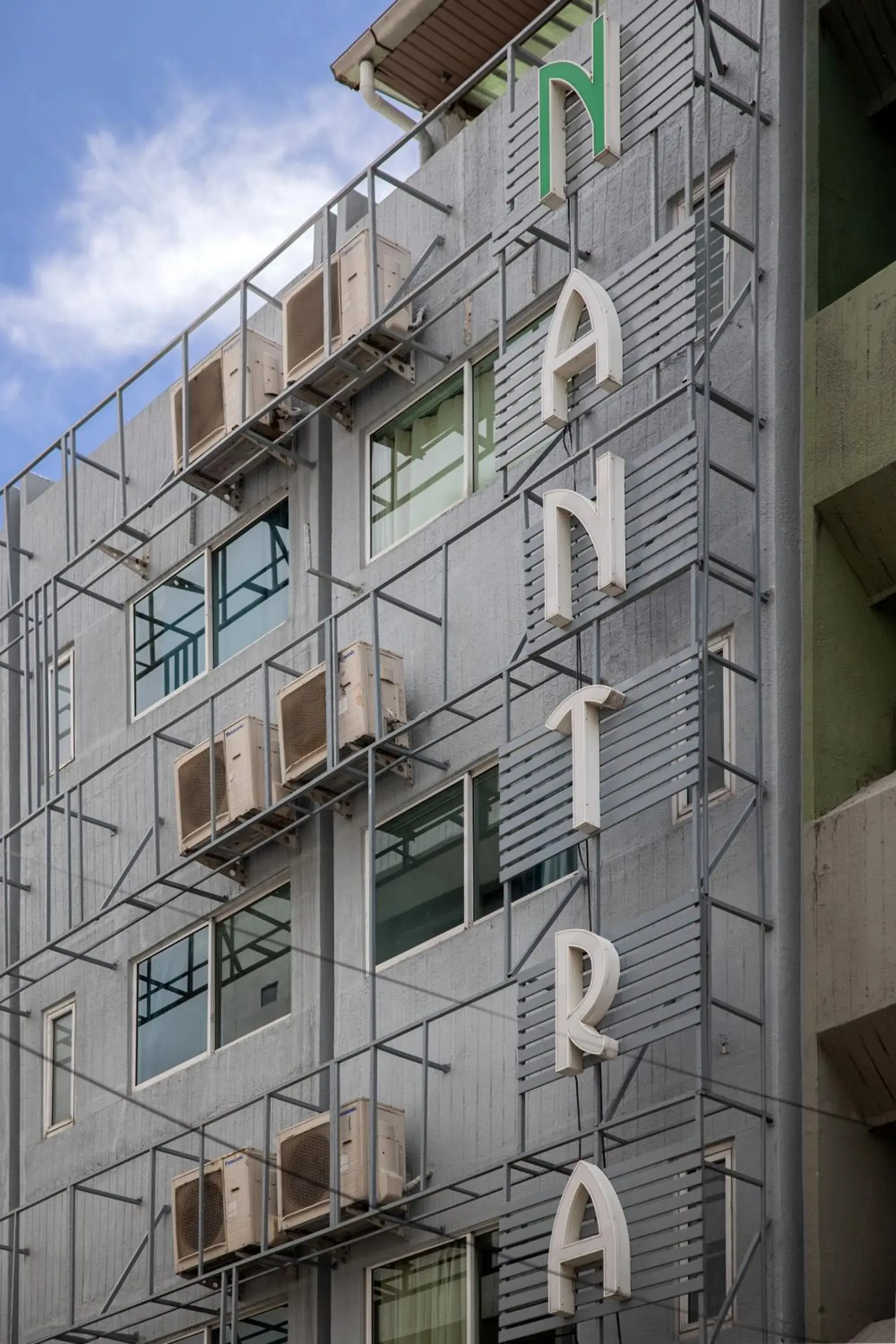 Property building in Nantra Silom Property building in Nantra Silom