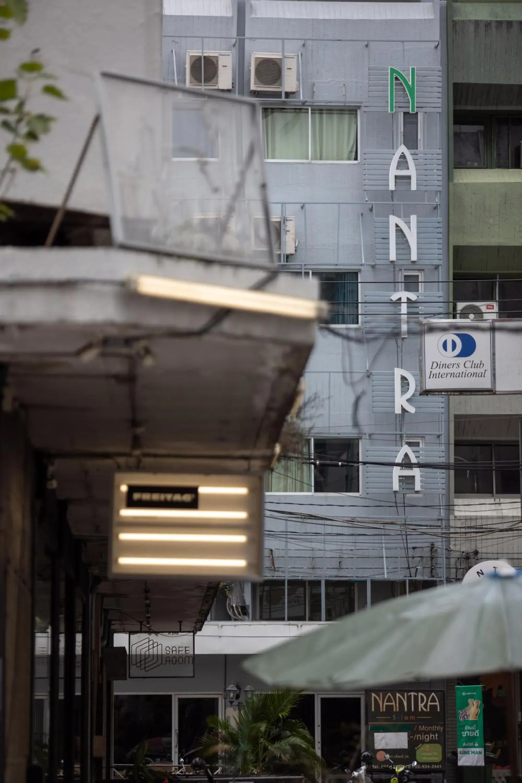 Property building in Nantra Silom Property building in Nantra Silom