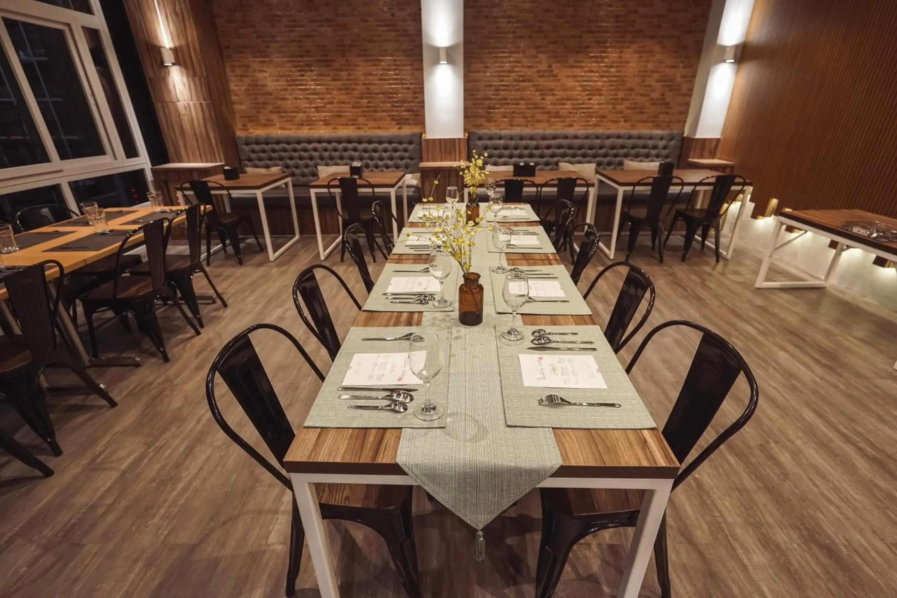 Restaurant/places to eat in Istanaku Restaurant/places to eat in Istanaku