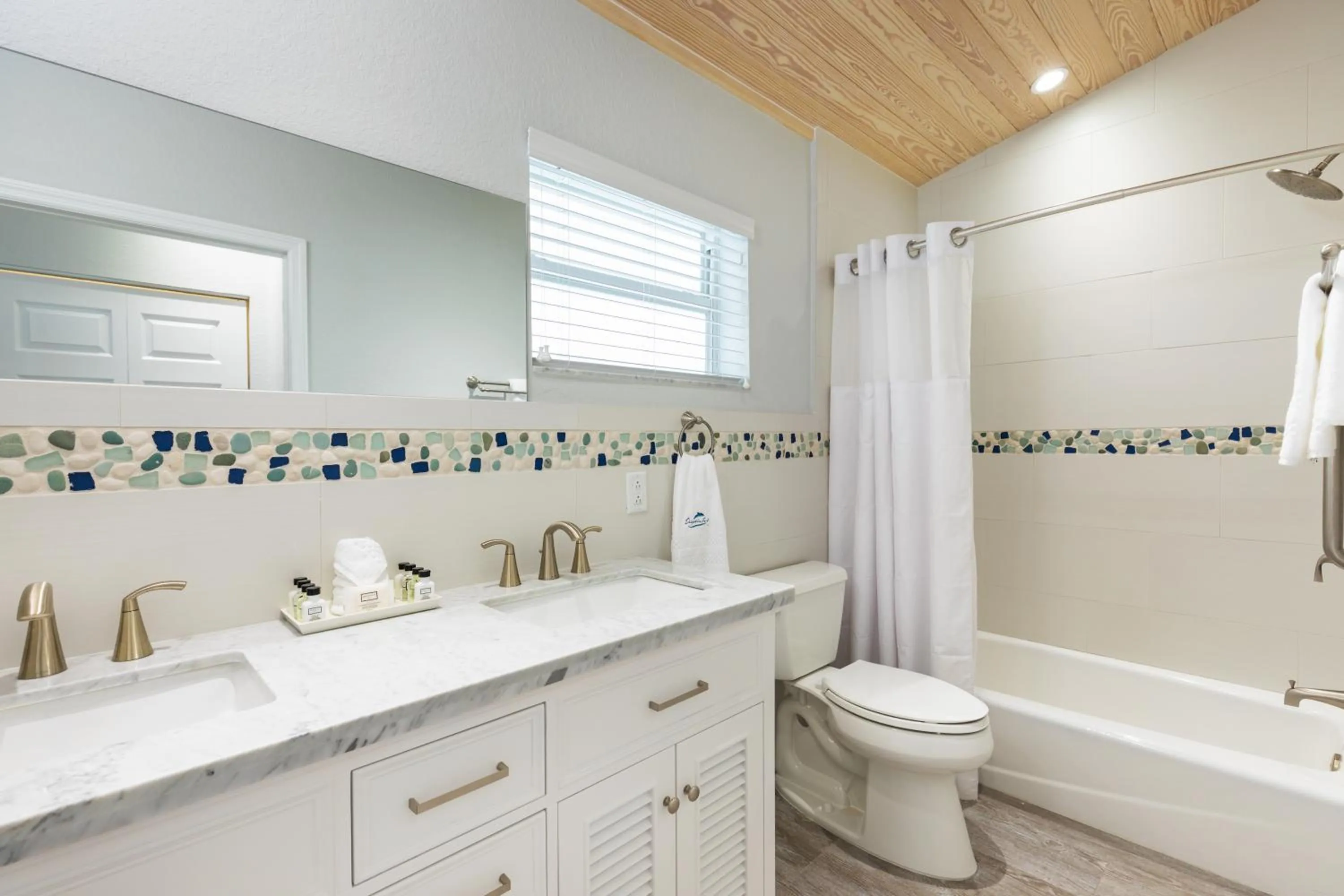 Dolphin Point Villas