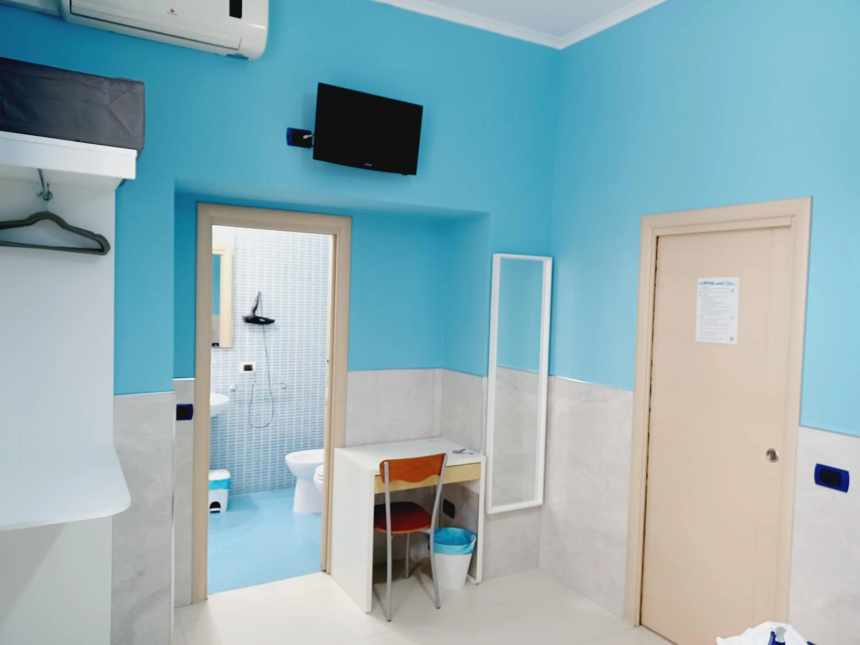 Bed in B&B Quattro Palazzi Napoli Centro