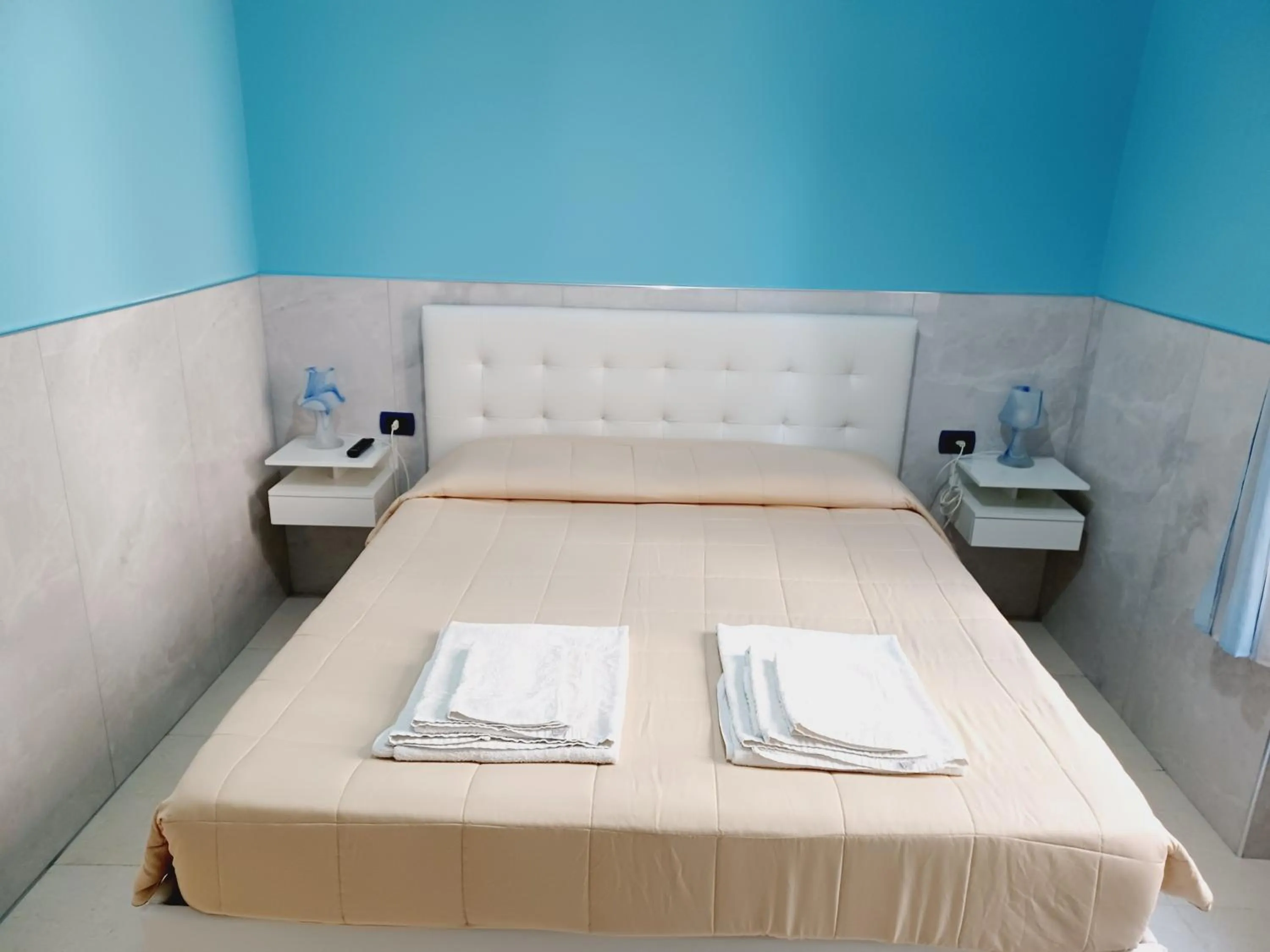 Bed in B&B Quattro Palazzi Napoli Centro