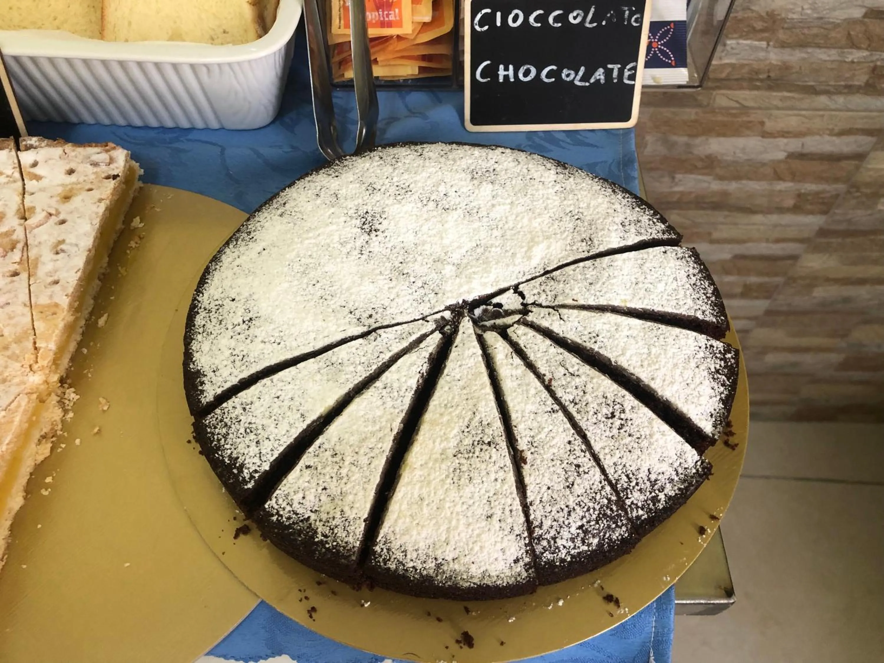 Breakfast in B&B Quattro Palazzi Napoli Centro