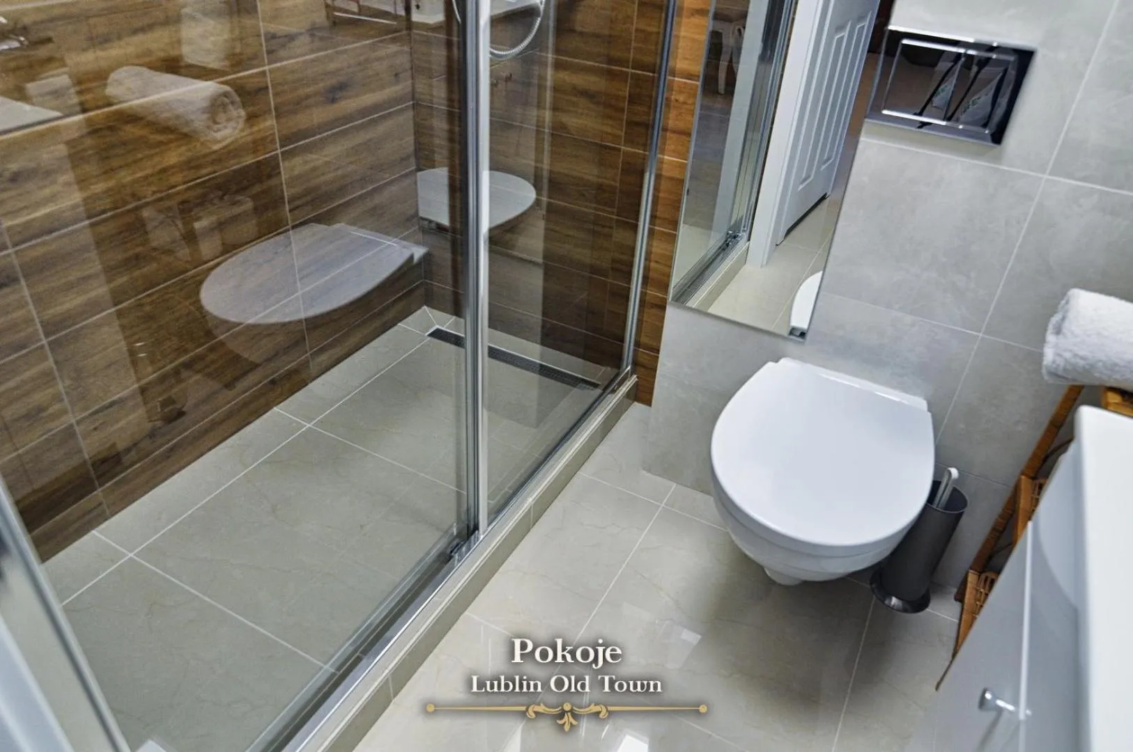 Toilet in Lublin Old Town Rooms