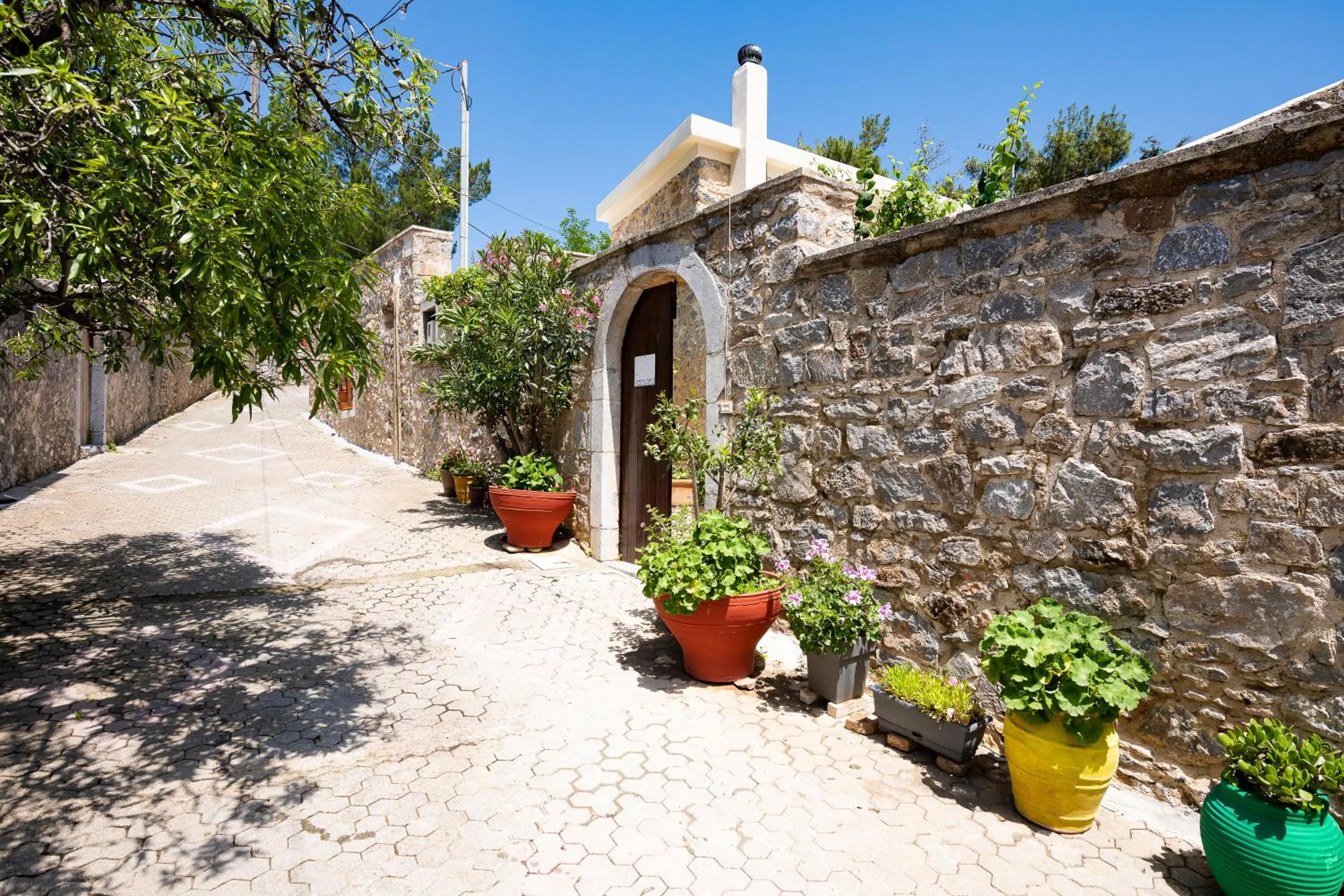 Property building in Metohi Nature Living