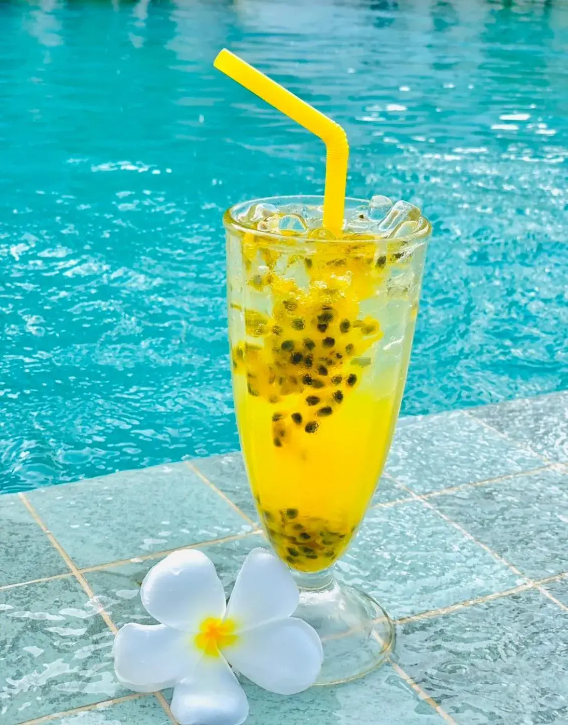 Pool view in Khanom Golden Beach Hotel Pool view in Khanom Golden Beach Hotel