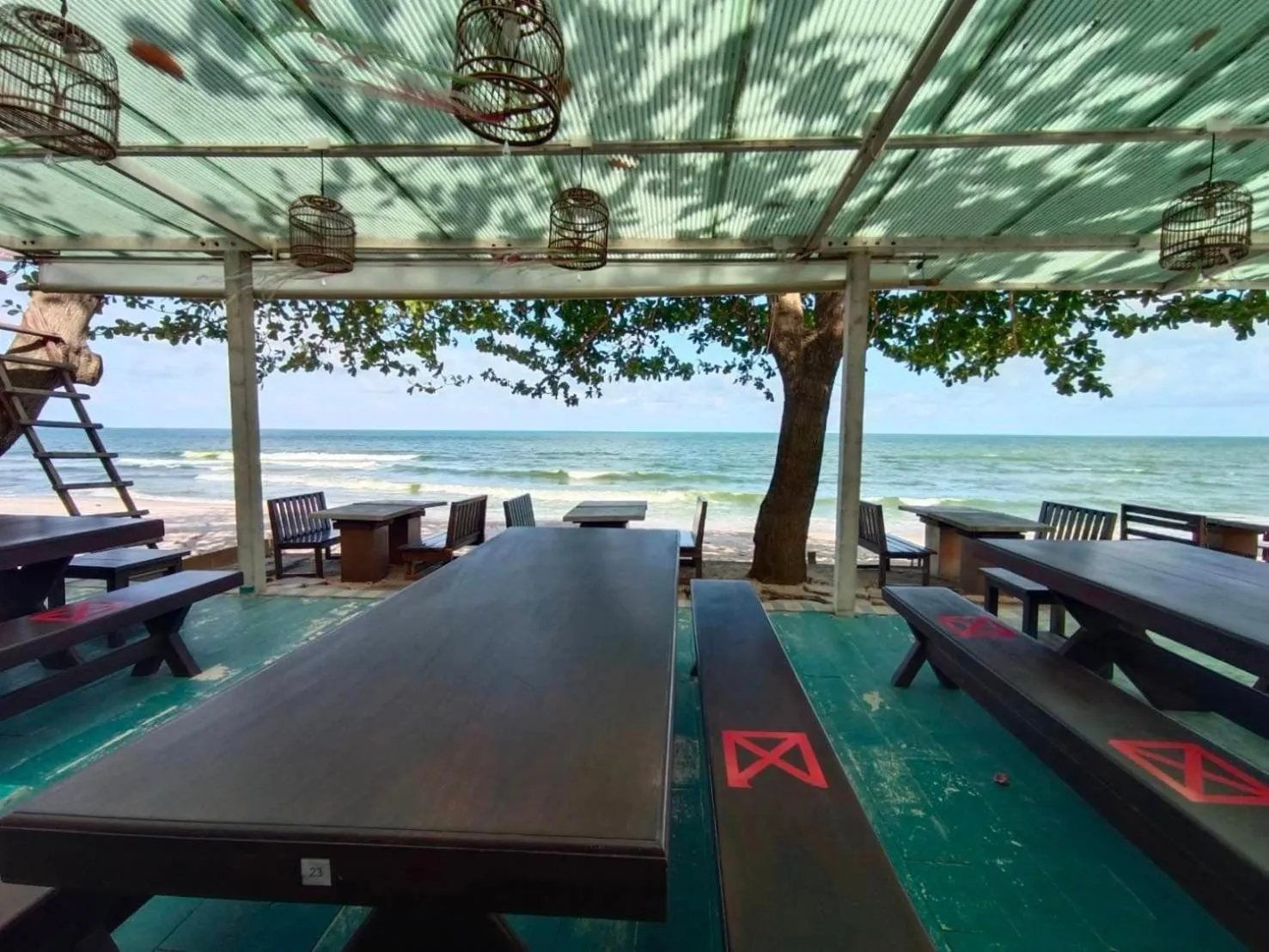 Khanom Golden Beach Hotel