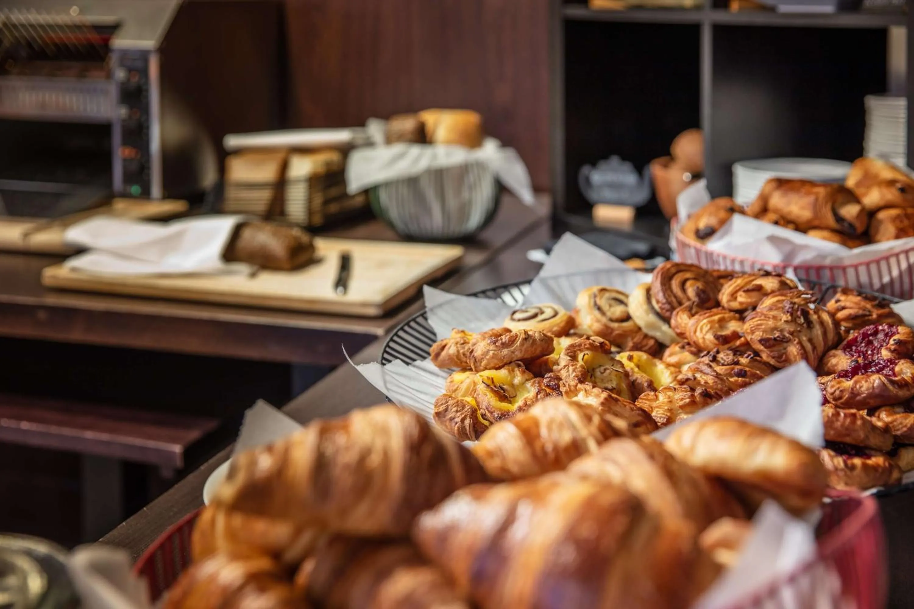 Restaurant/places to eat in Radisson Blu Waterfront Hotel, Jersey