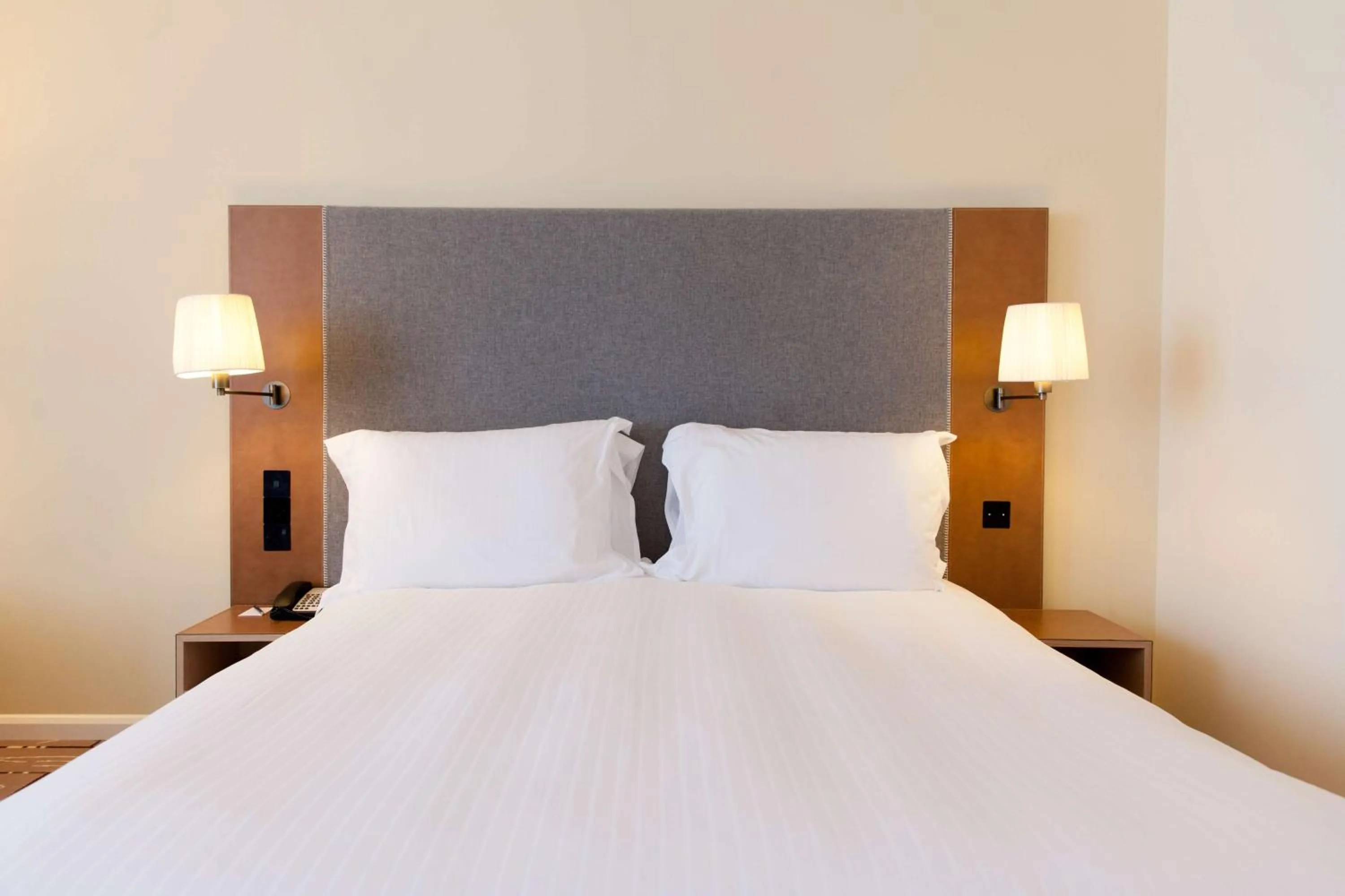 Photo of the whole room, Bed in Radisson Blu Waterfront Hotel, Jersey