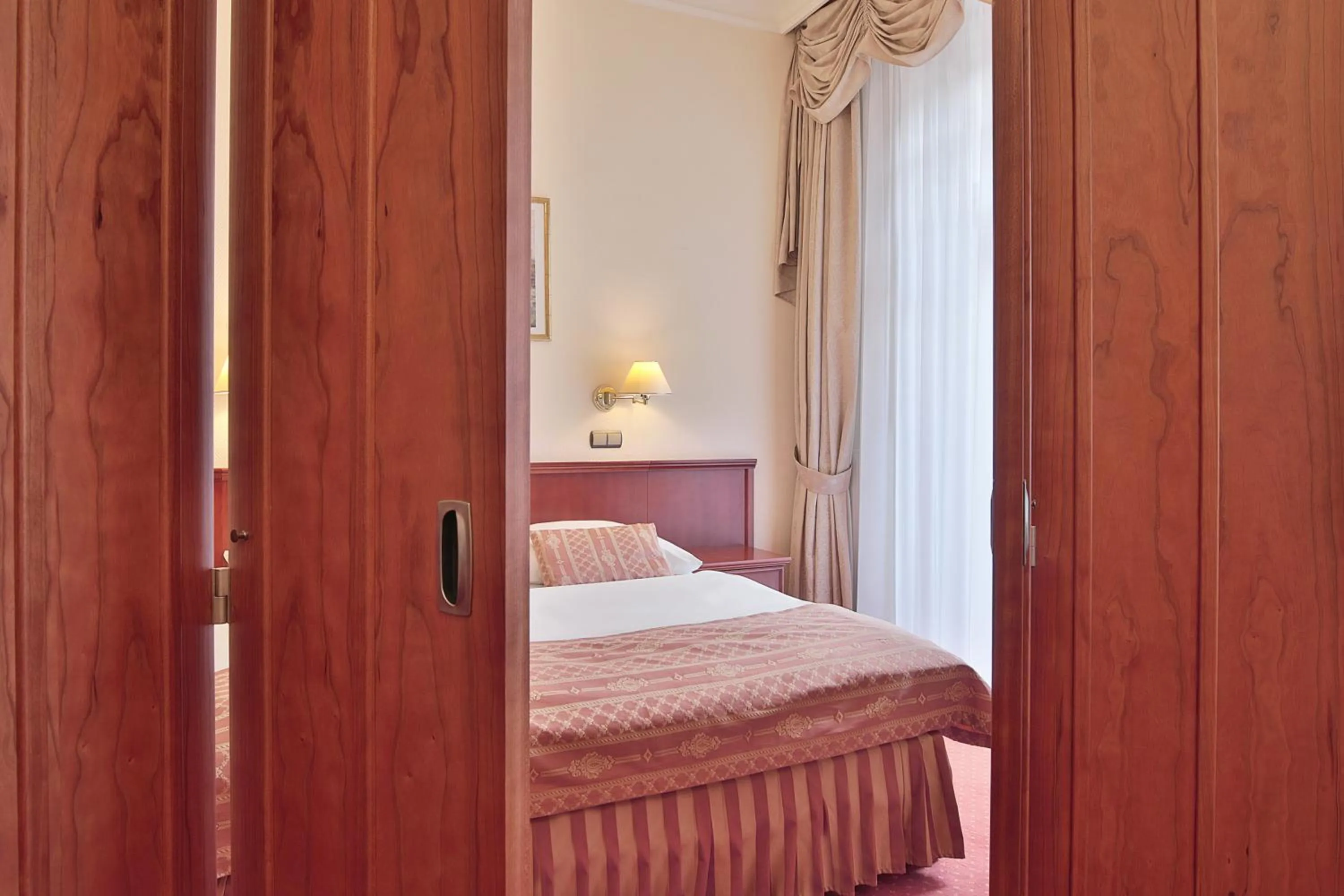 Bedroom, Bed in Olympia Wellness Hotel