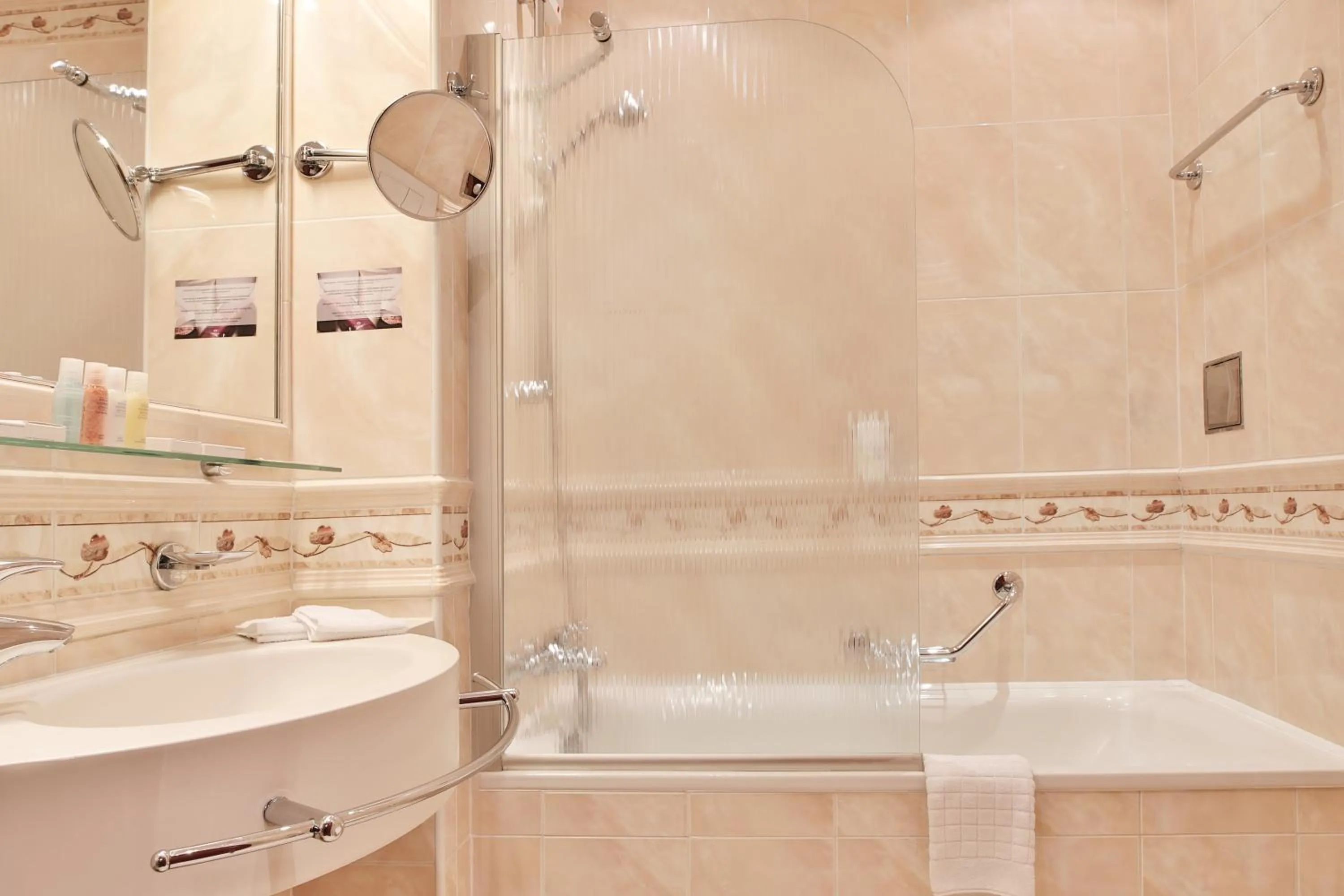 Bathroom in Olympia Wellness Hotel