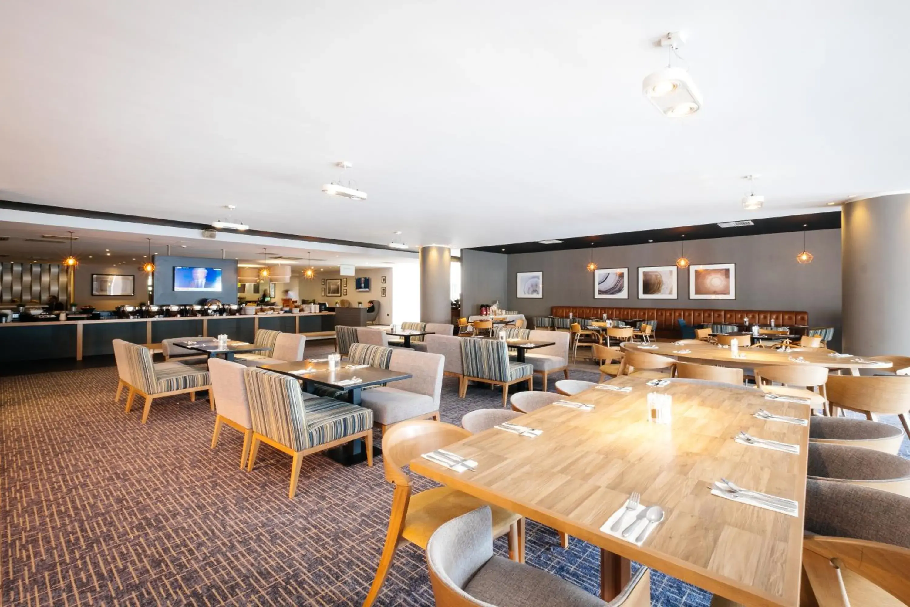 Restaurant/places to eat in Holiday Inn Coventry M6, J2 by IHG Restaurant/places to eat in Holiday Inn Coventry M6, J2 by IHG