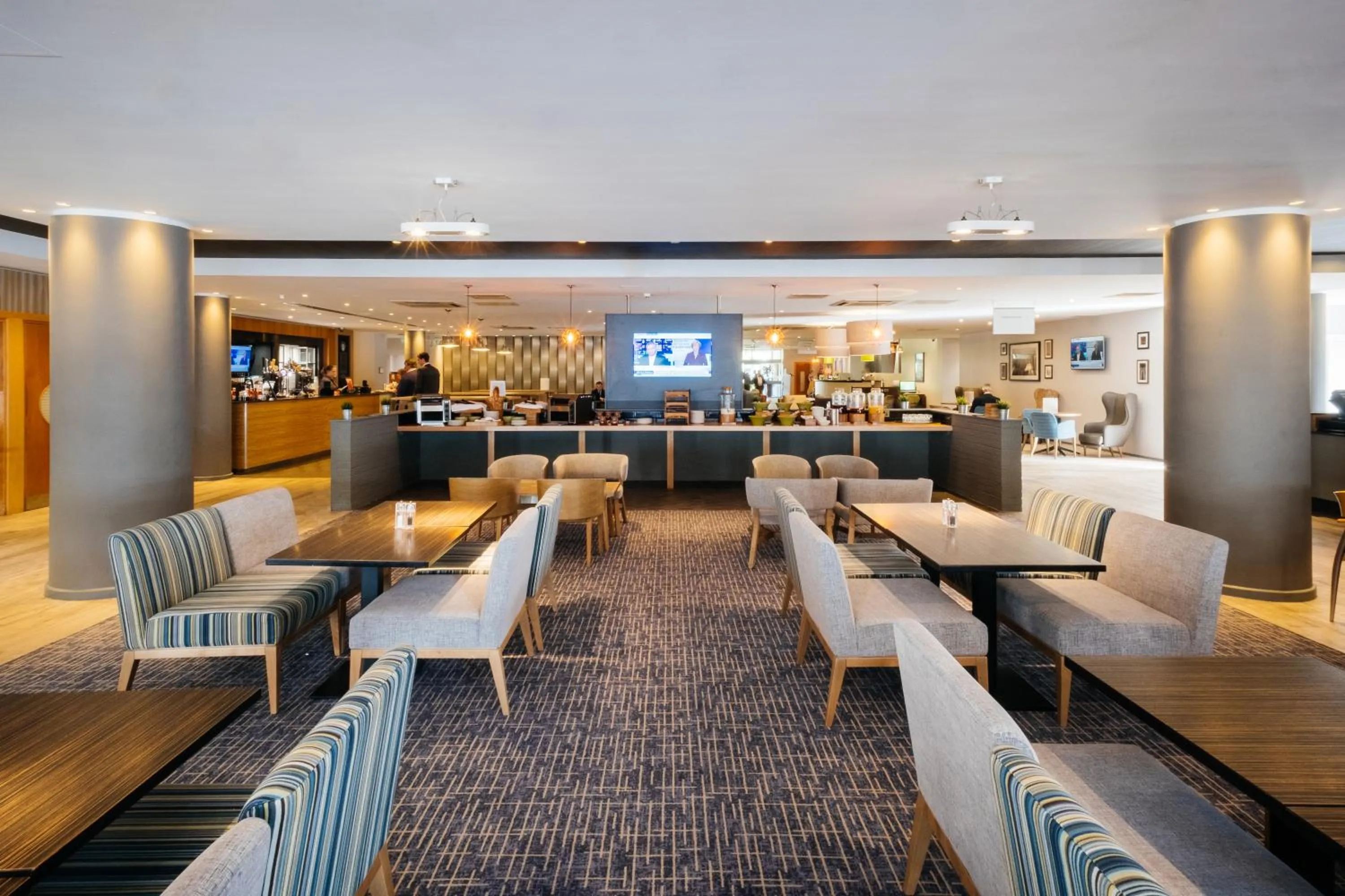 Restaurant/places to eat in Holiday Inn Coventry M6, J2 by IHG