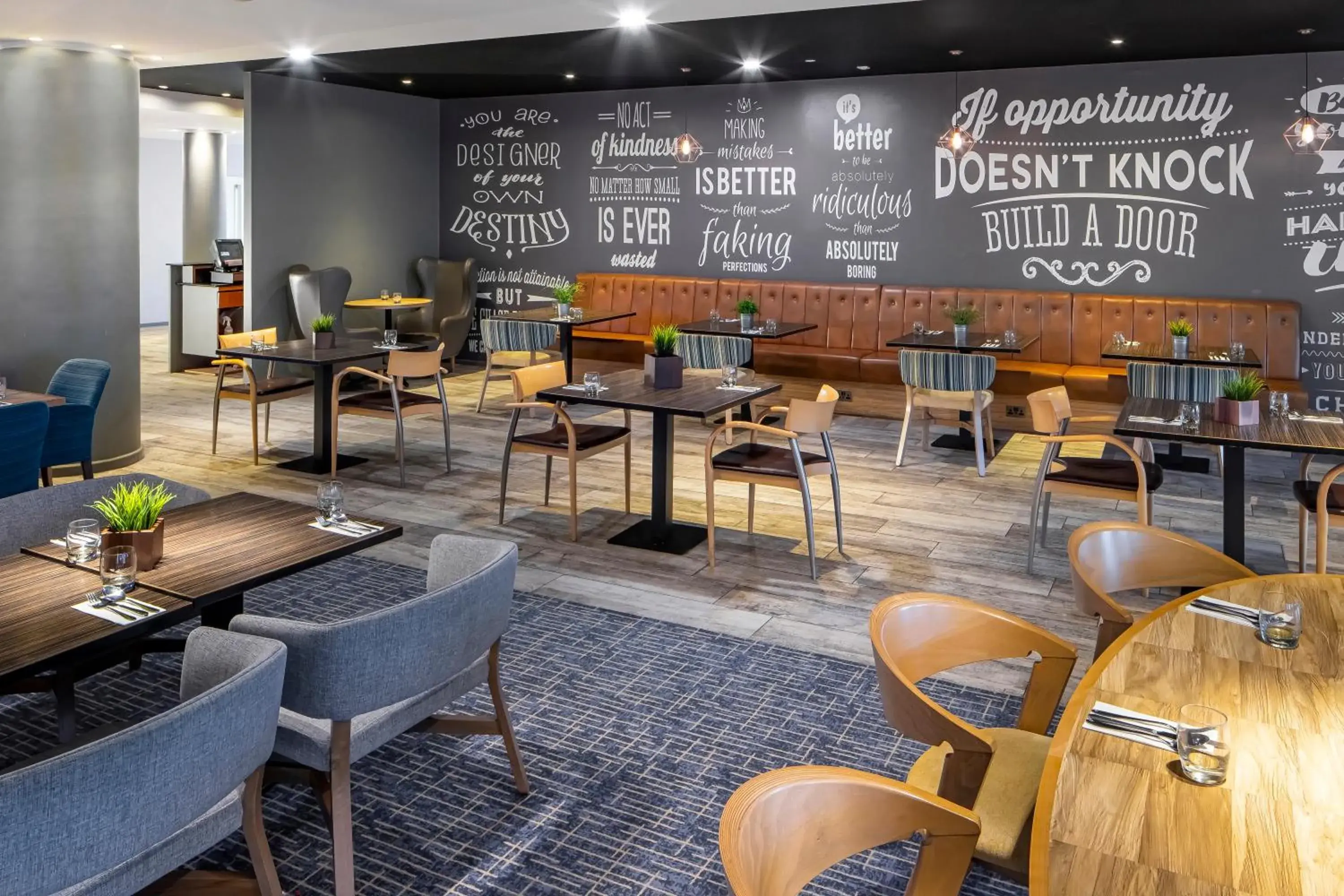 Restaurant/places to eat in Holiday Inn Coventry M6, J2 by IHG Restaurant/places to eat in Holiday Inn Coventry M6, J2 by IHG