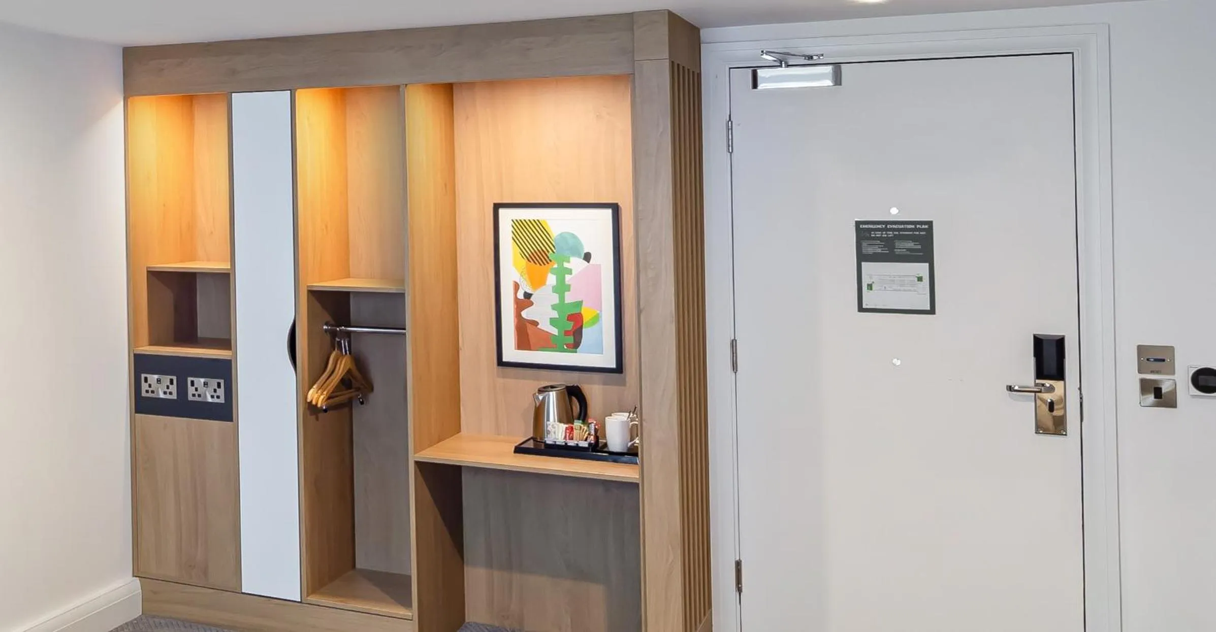 Coffee/tea facilities in Holiday Inn Coventry M6, J2 by IHG