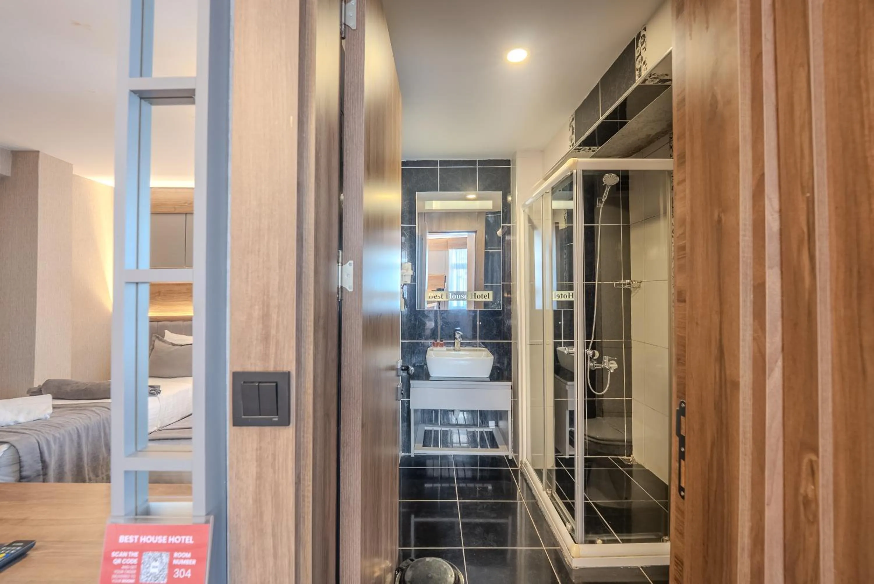 Bathroom, Bed in Best House Hotel OLD TOWN