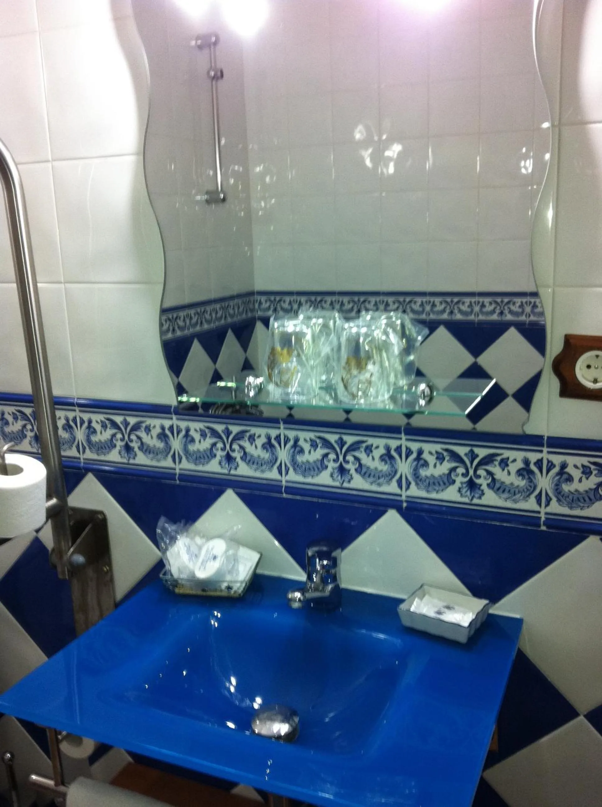 Bathroom in Hotel Donde Caparrós