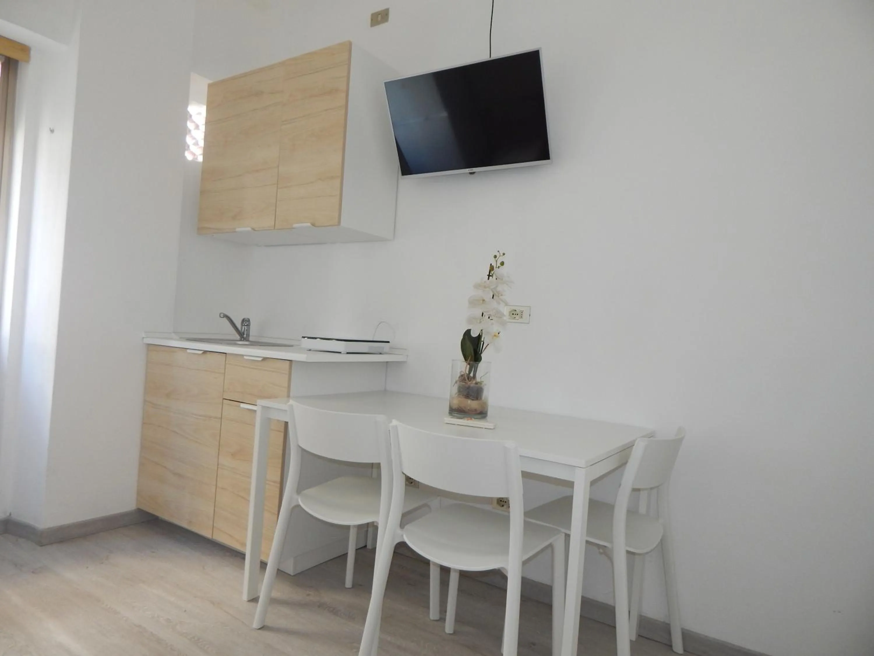 Restaurant/places to eat in Hotel Vera