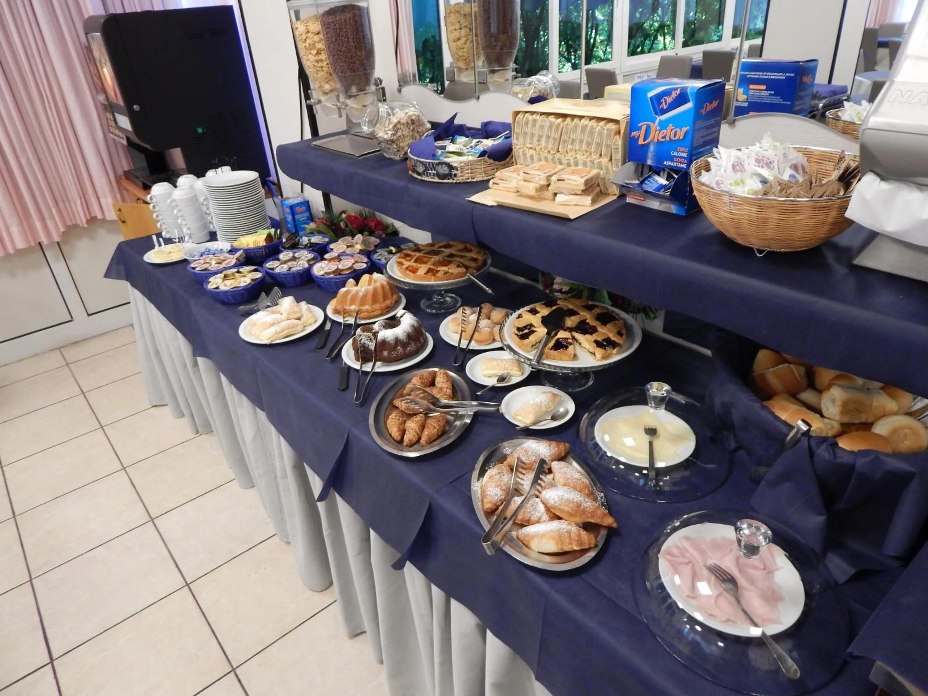 Continental breakfast in Hotel Vera