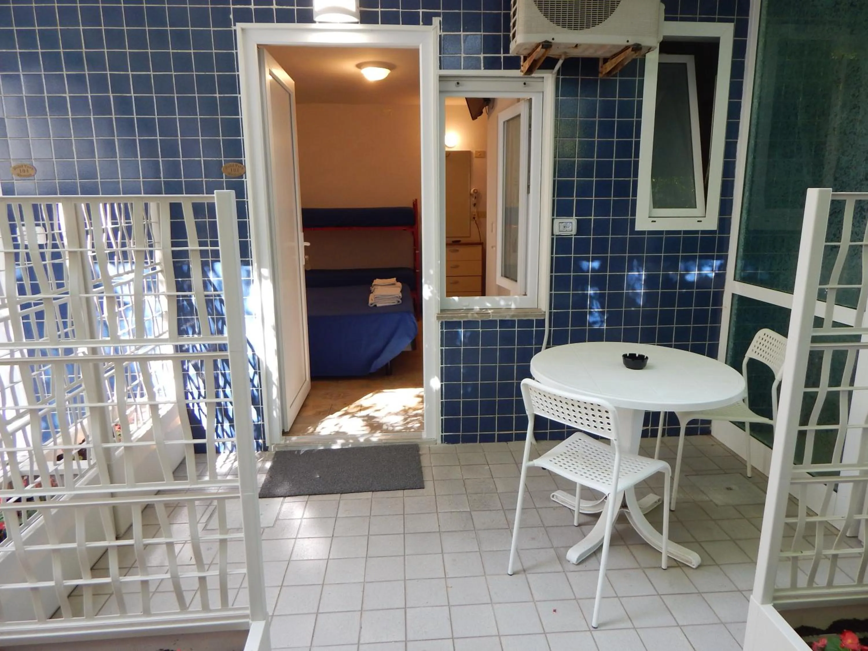 Photo of the whole room in Hotel Vera