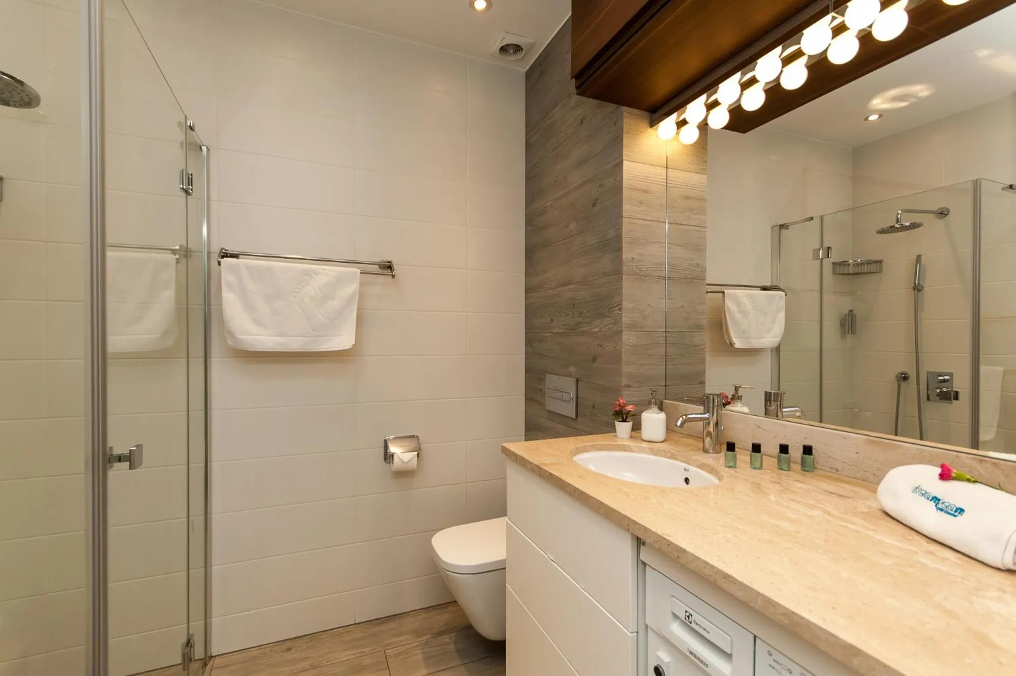 Shower in Dream Team Nordic Haven