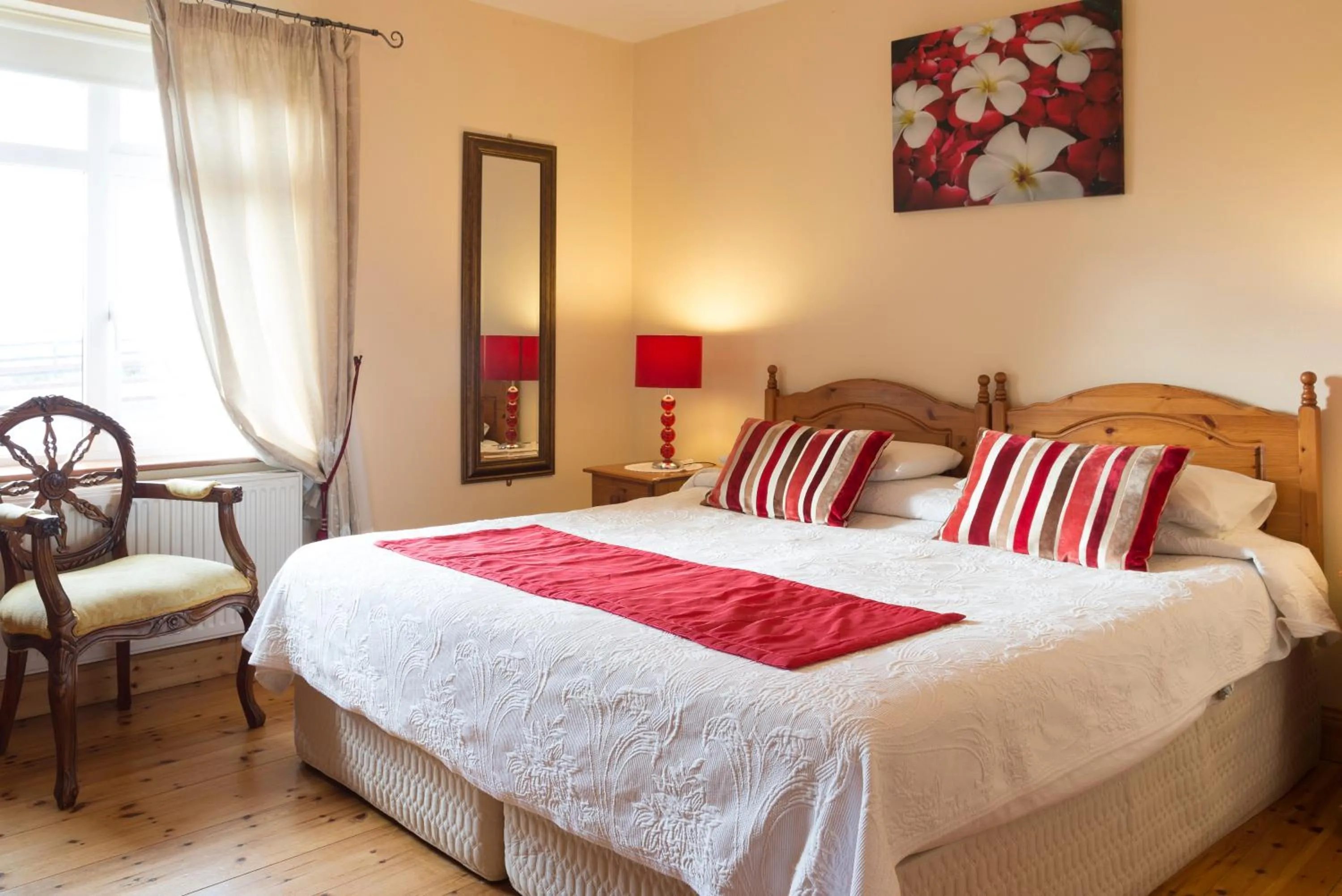 Bedroom, Bed in Carraig Liath House