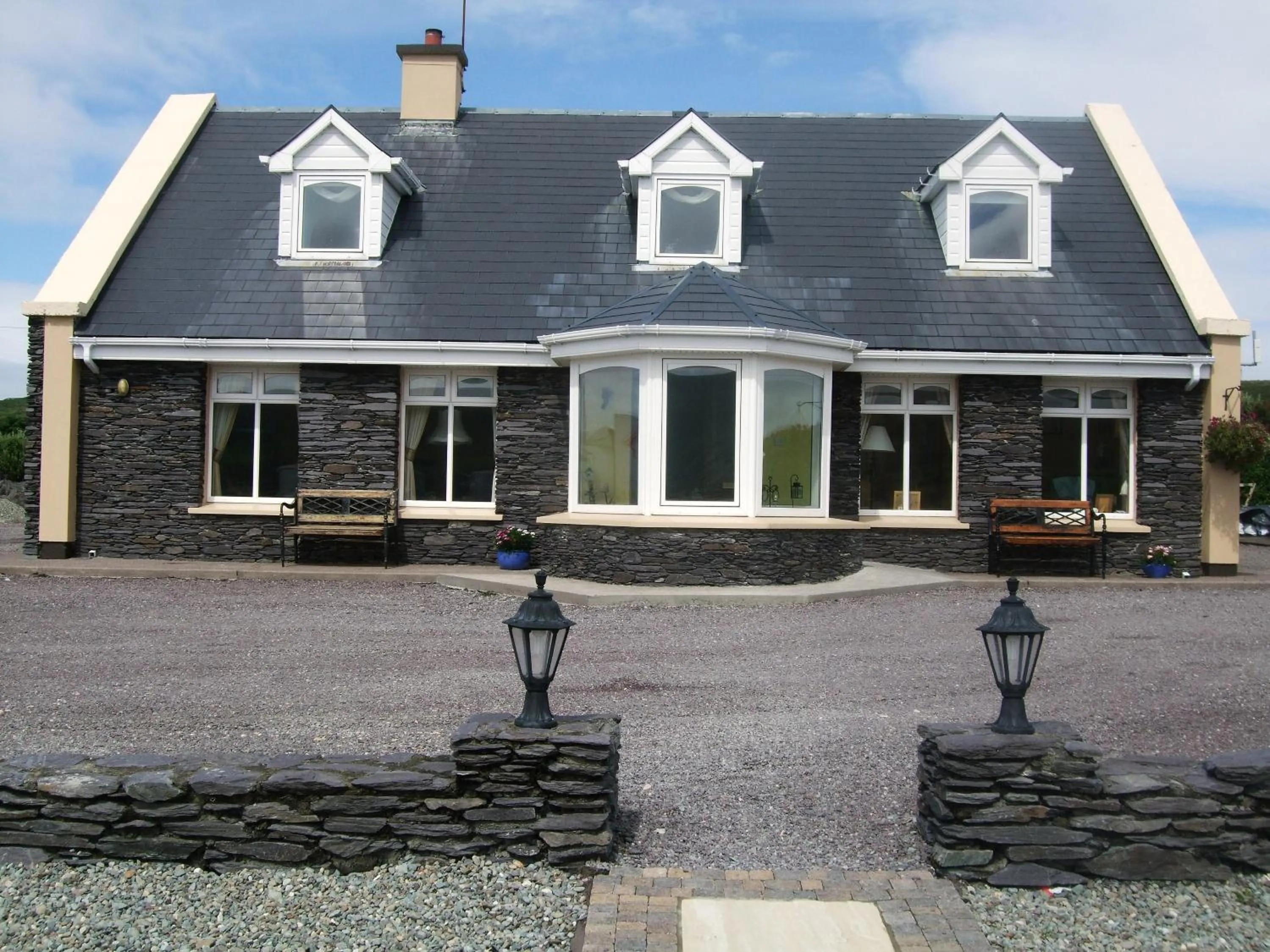 Property building in Carraig Liath House