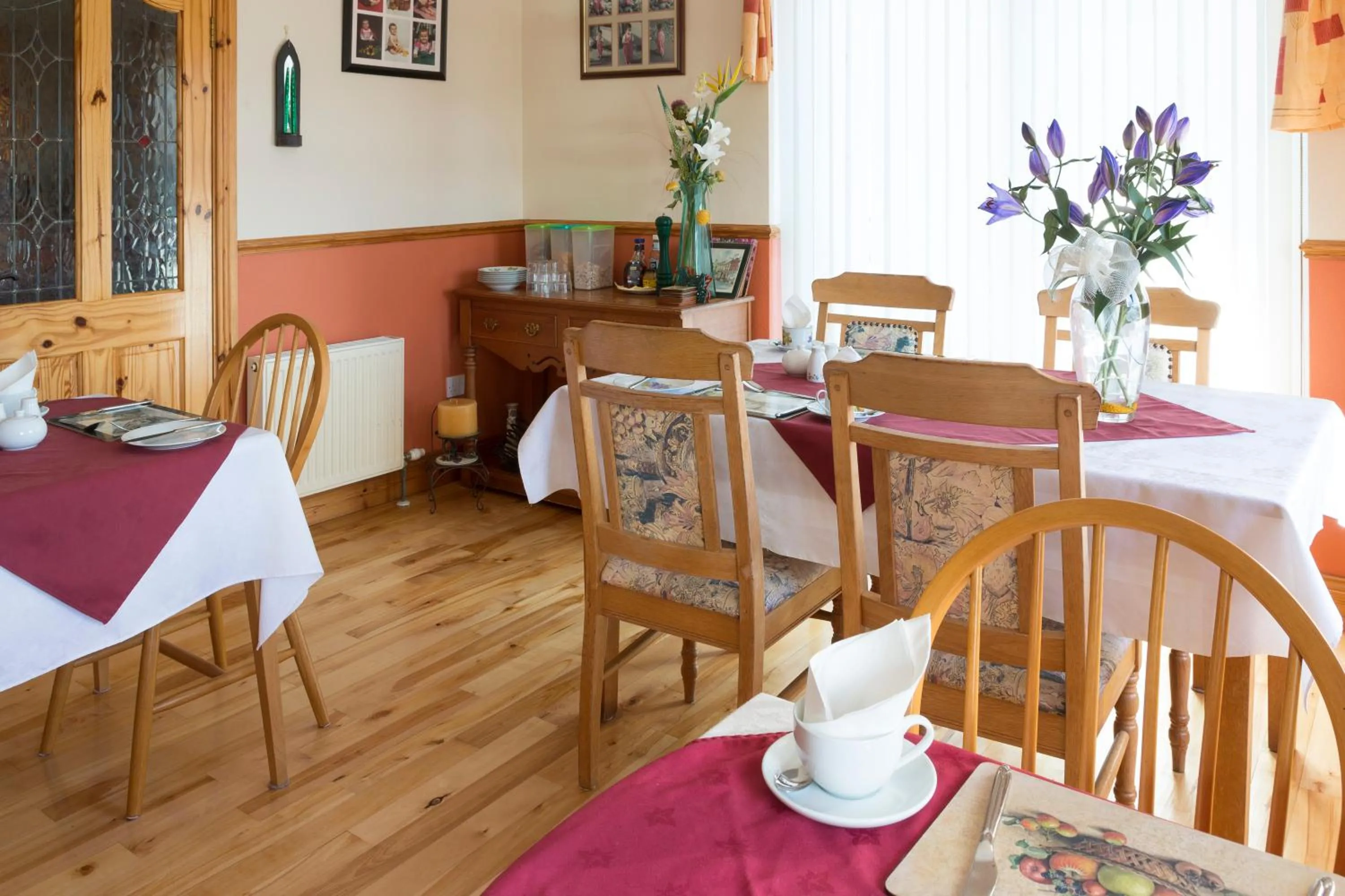 Restaurant/places to eat in Carraig Liath House