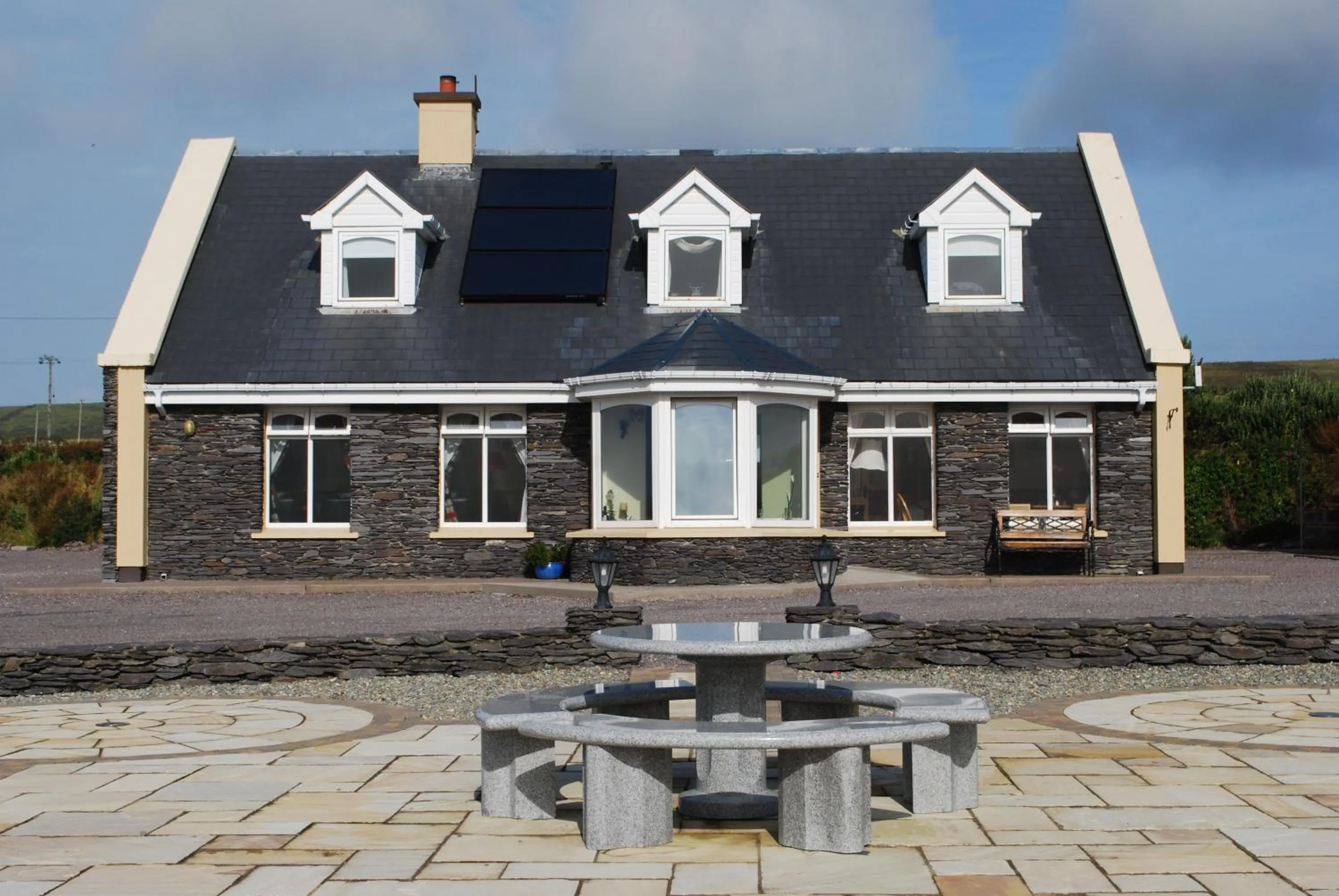 Property building in Carraig Liath House