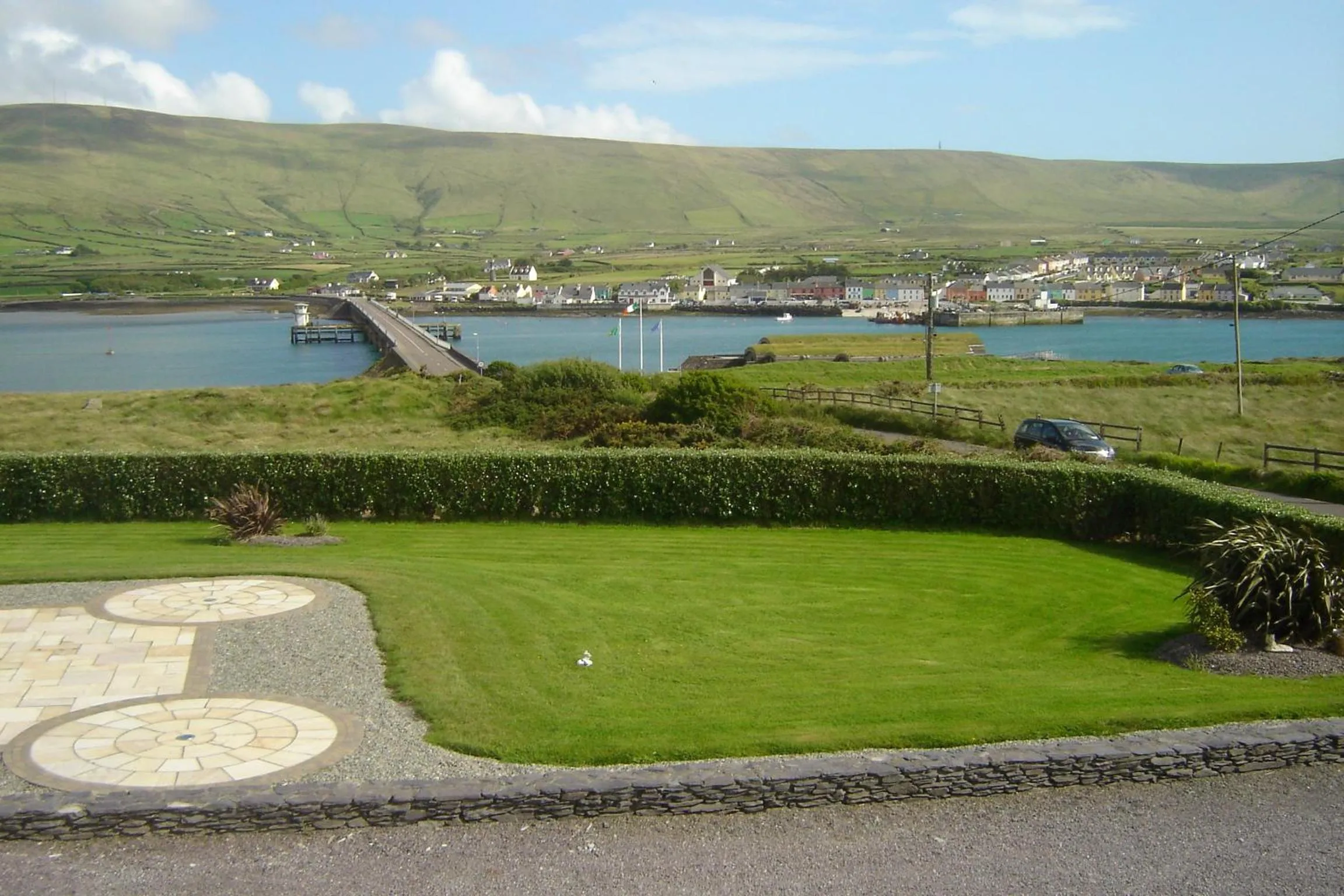 Nearby landmark in Carraig Liath House
