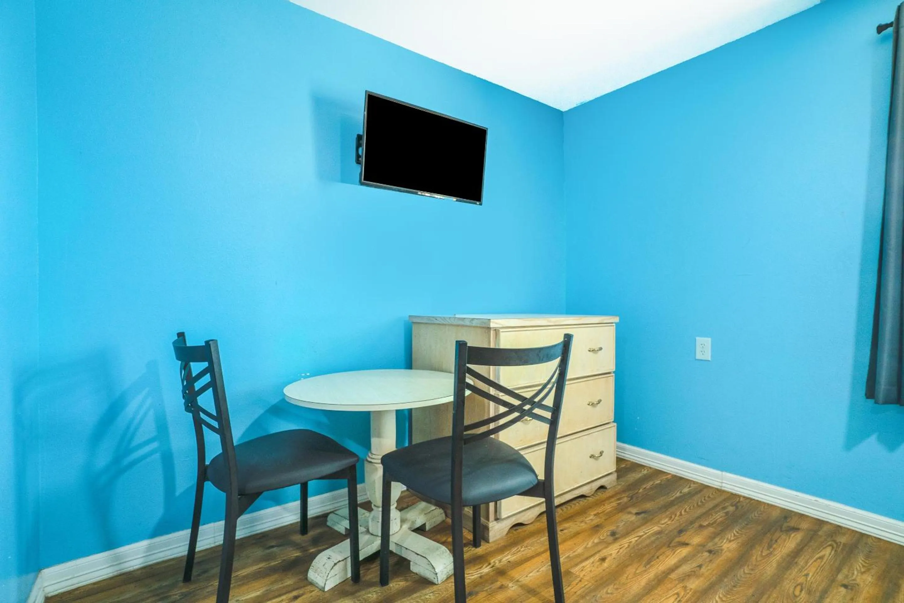 Bedroom in Plaza Motel Corpus Christi by OYO