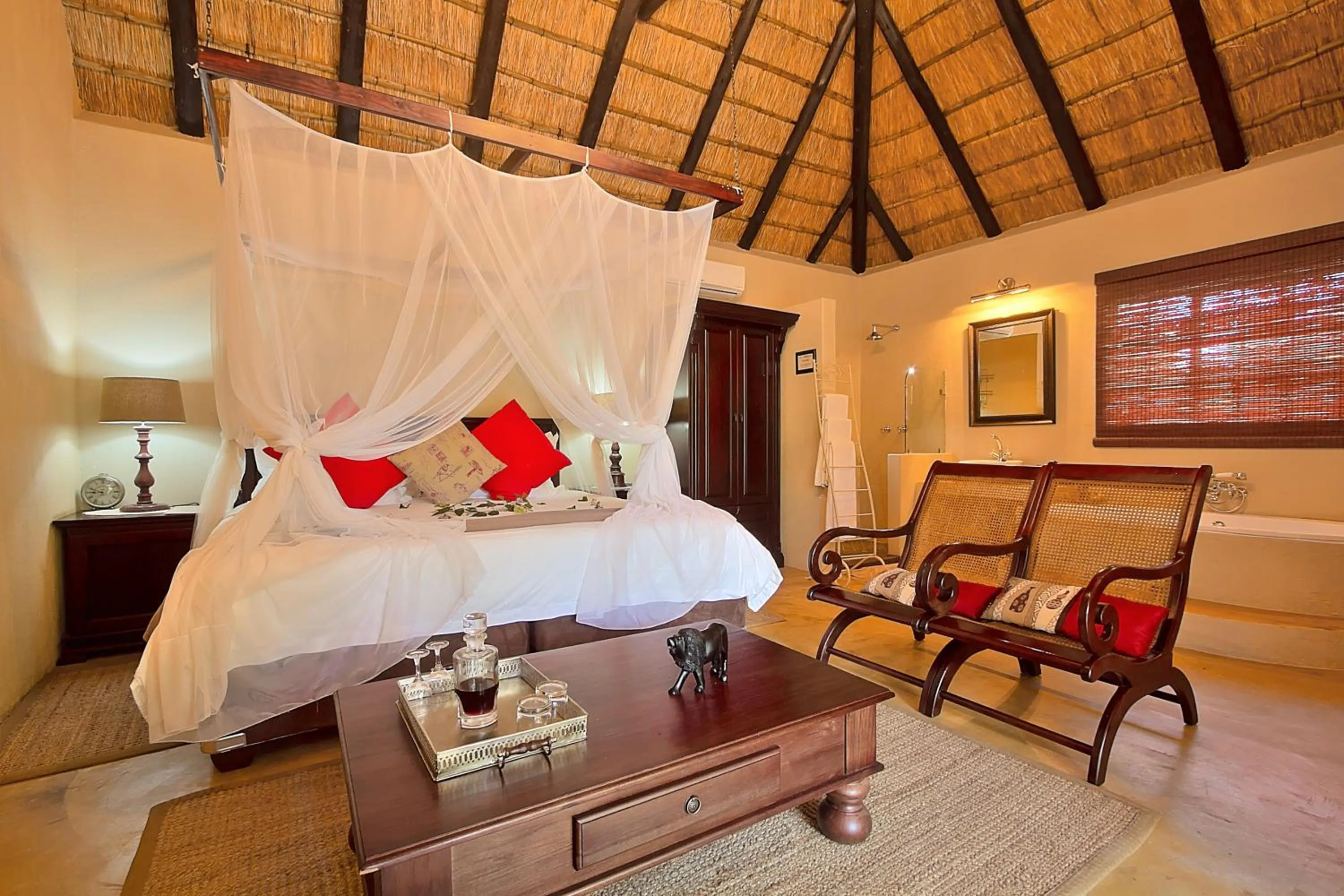 Photo of the whole room, Bed in Mvuradona Safari Lodge