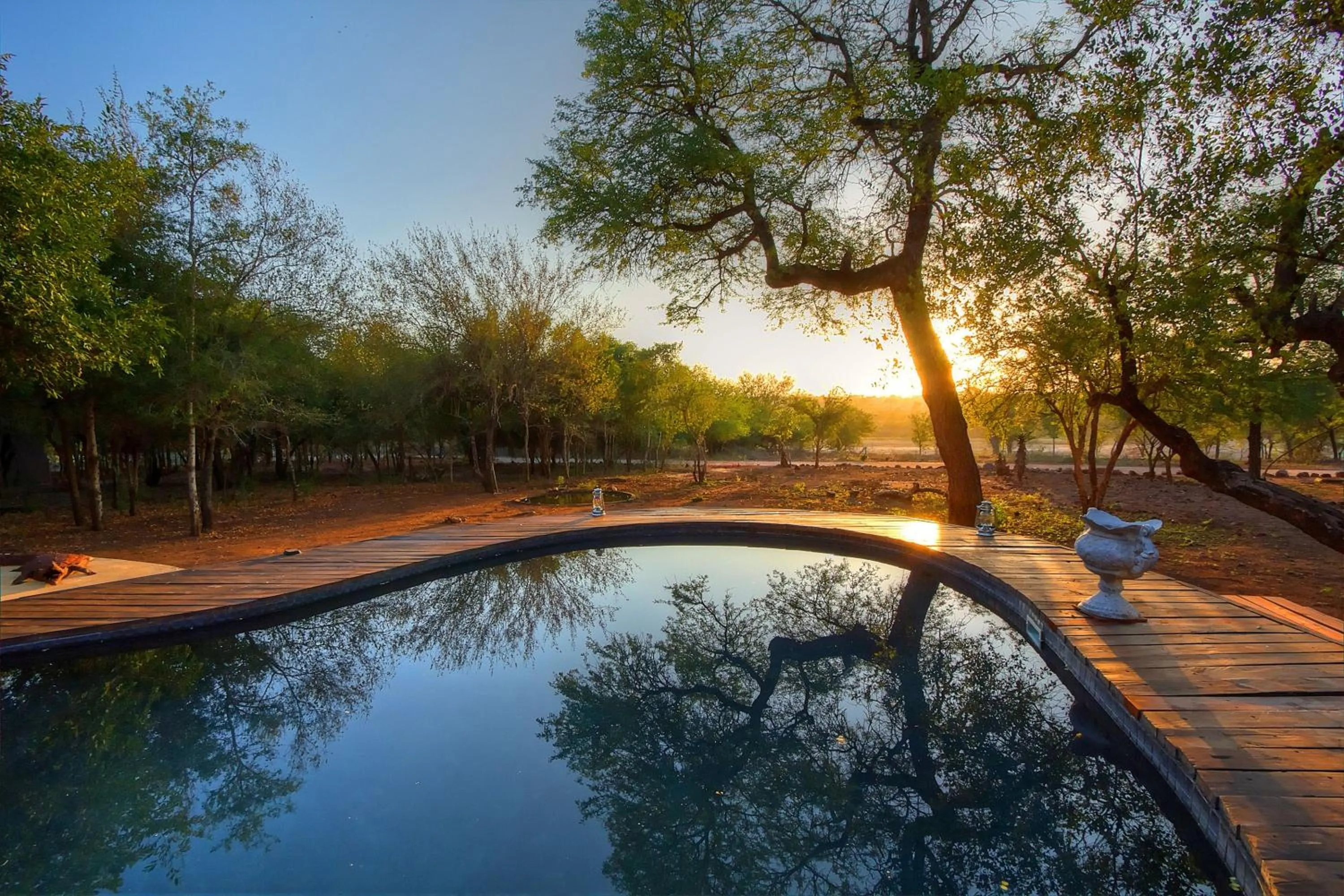 Pool view in Mvuradona Safari Lodge