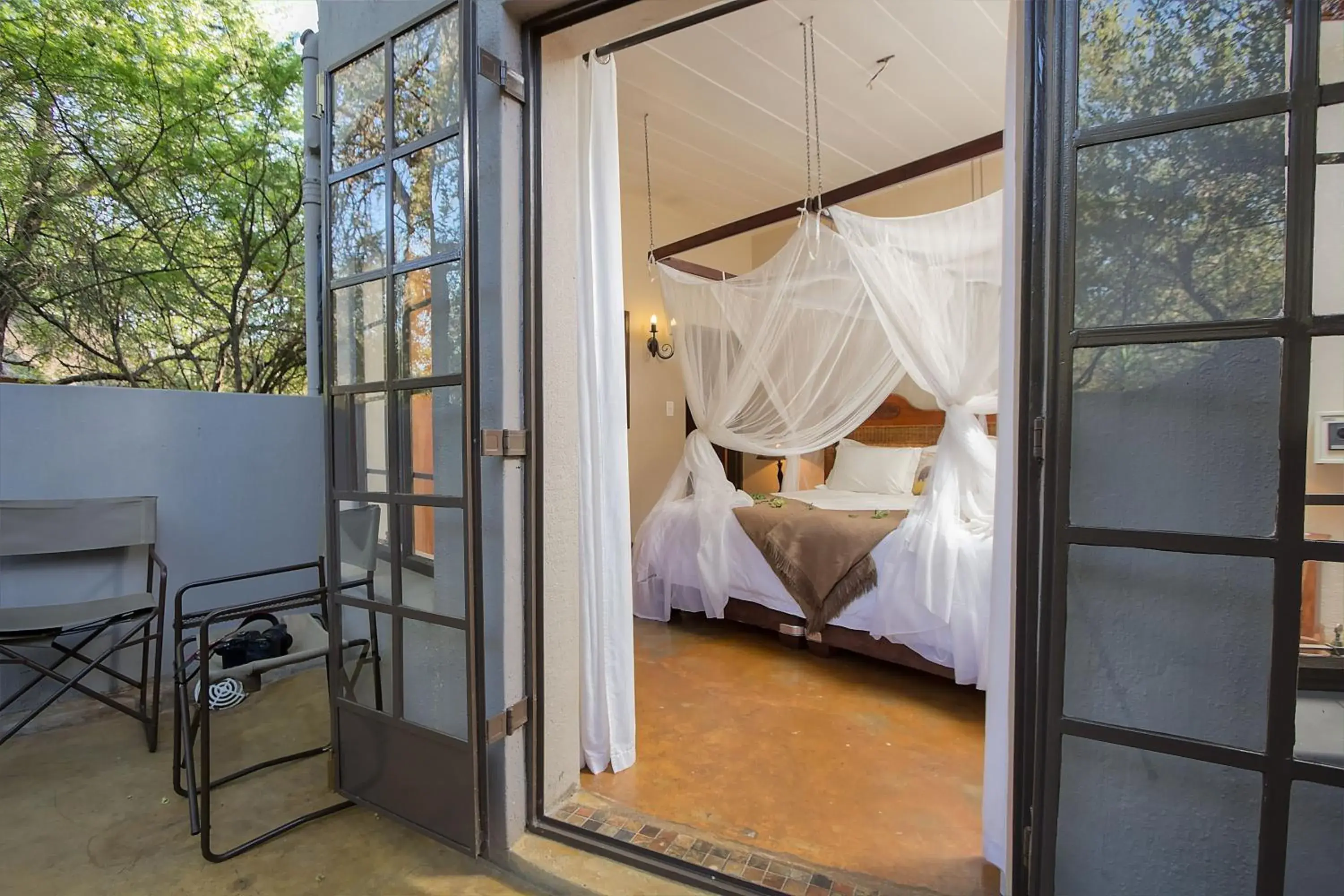 Budget Twin Room in Mvuradona Safari Lodge Budget Twin Room in Mvuradona Safari Lodge