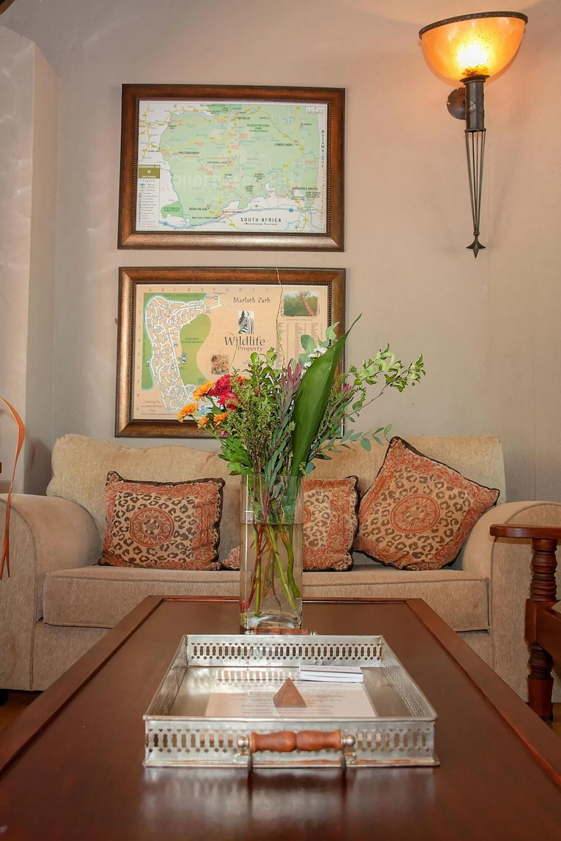 Lobby or reception in Mvuradona Safari Lodge