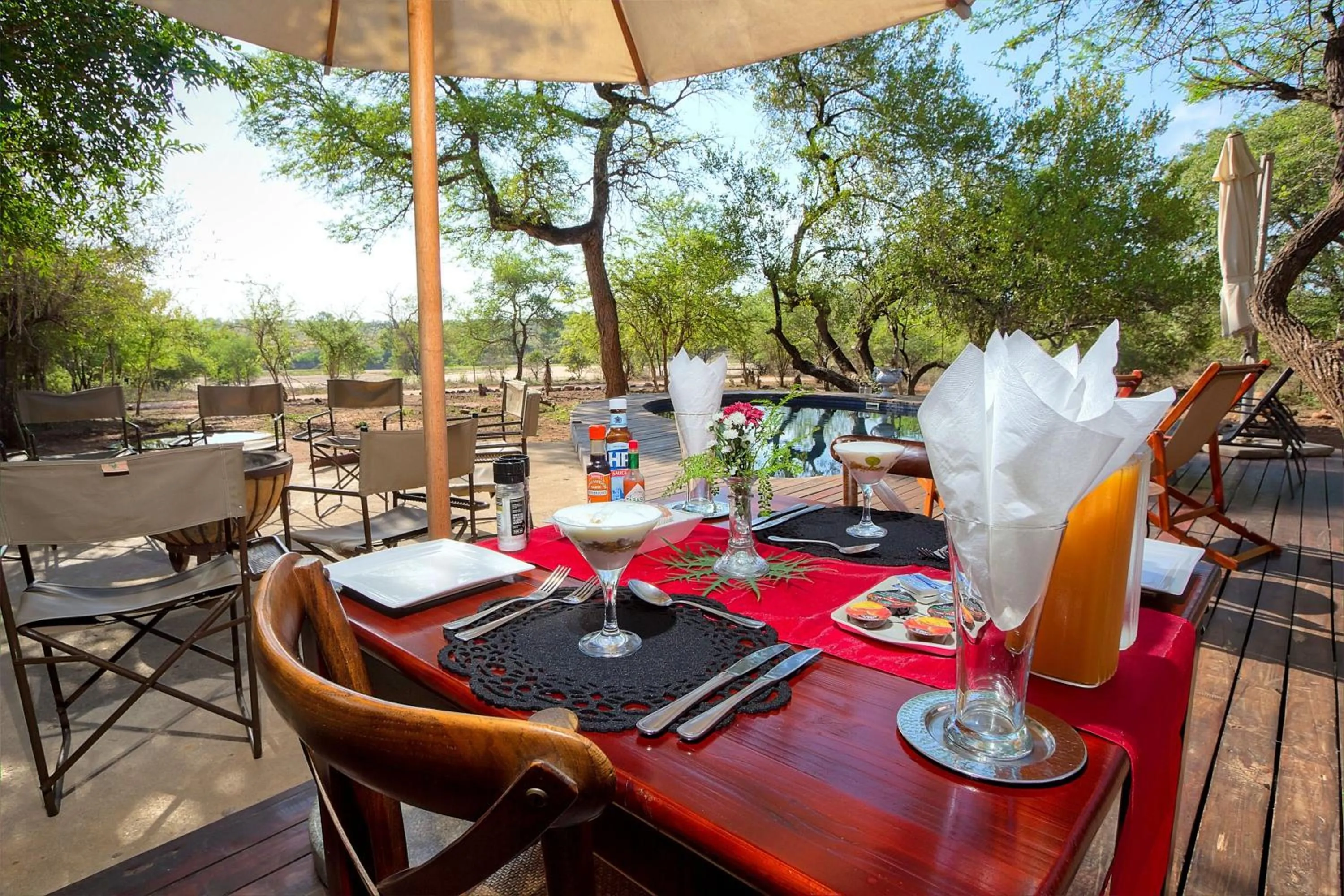 Balcony/Terrace in Mvuradona Safari Lodge