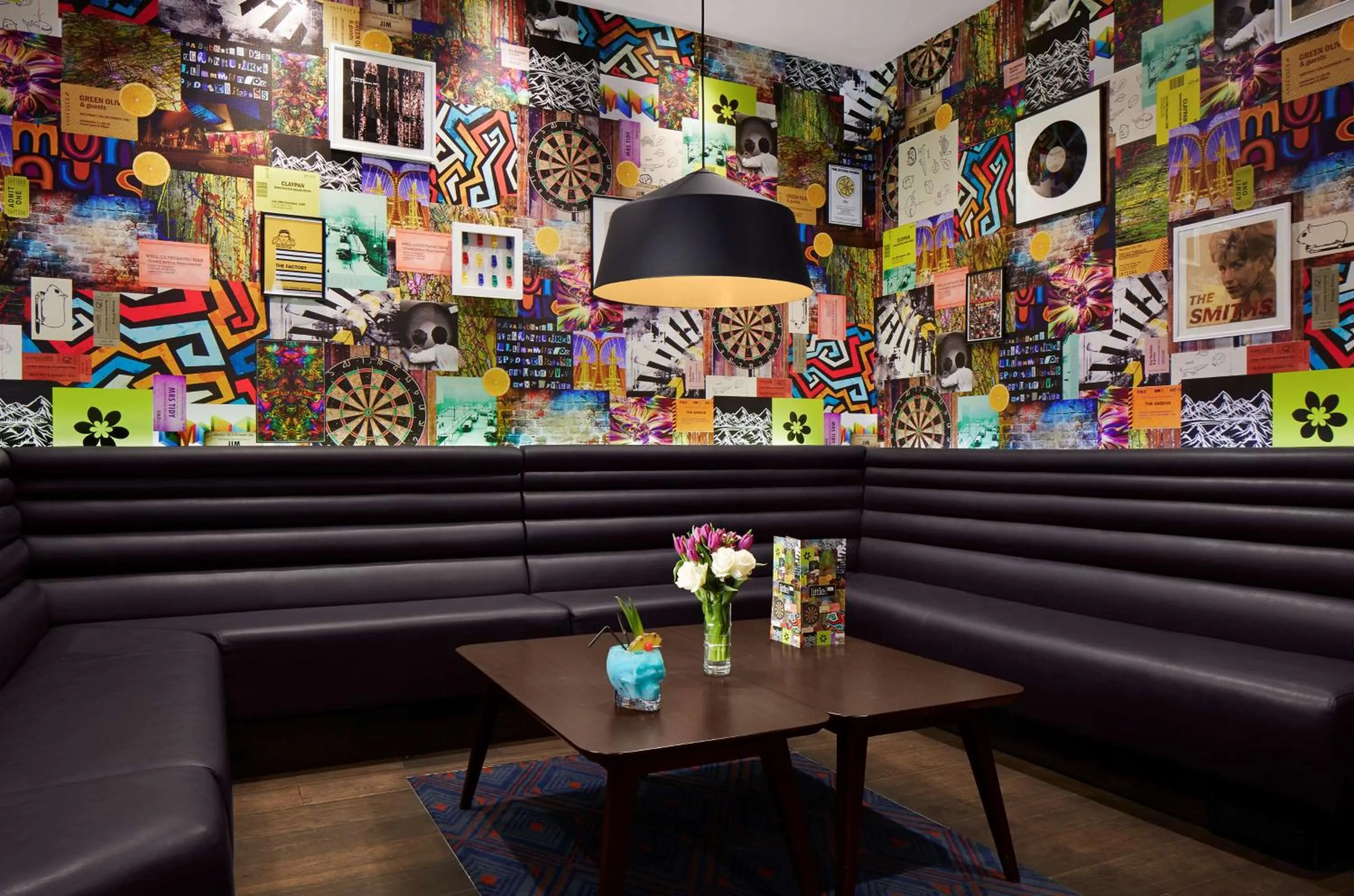 Lounge or bar in Radisson Blu Manchester Airport