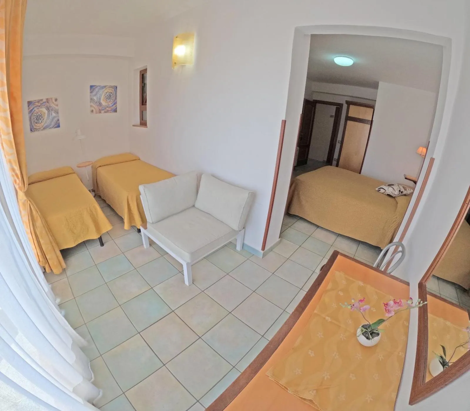 Bed in Hotel La Playa