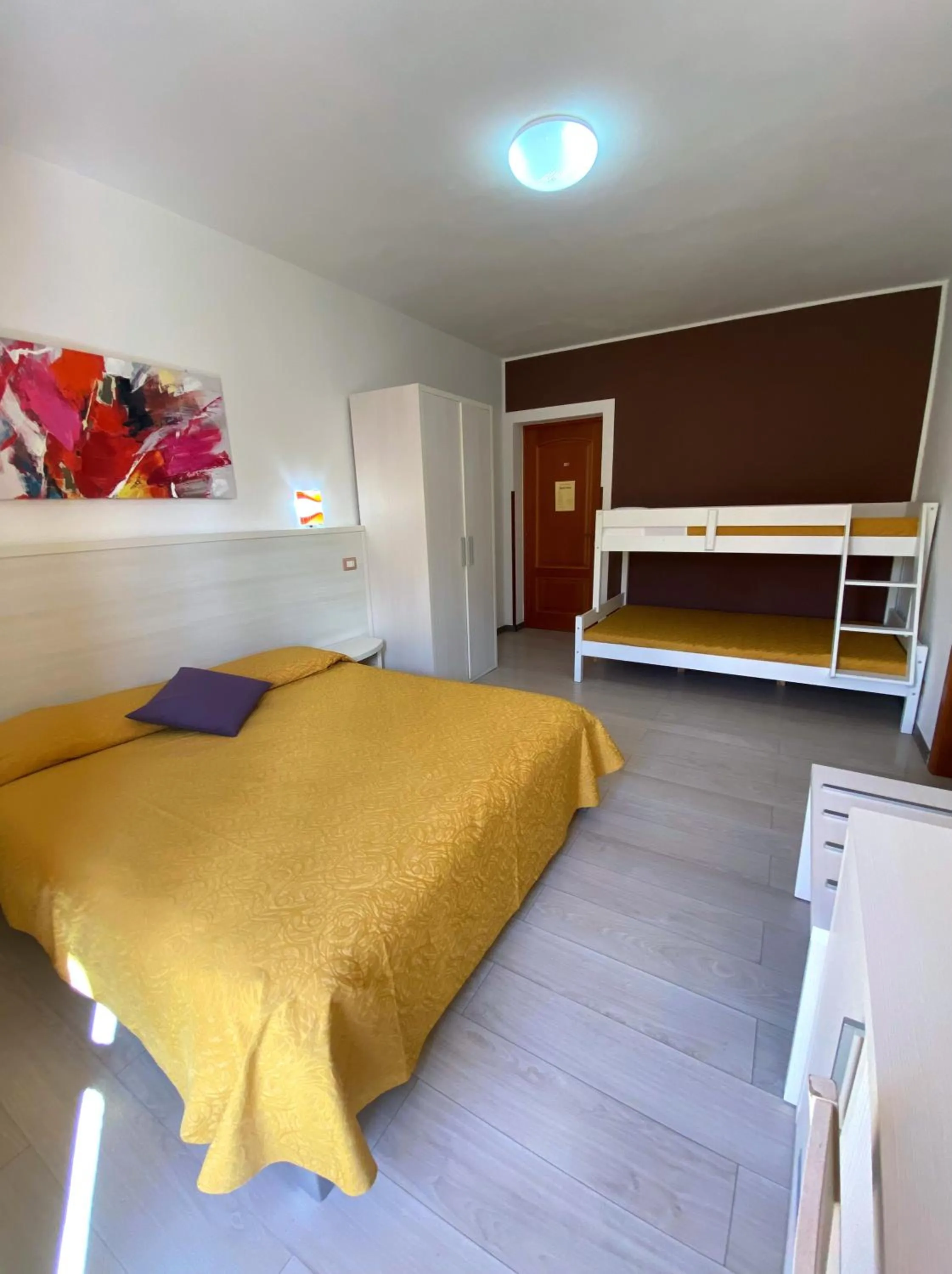 Bed in Hotel La Playa