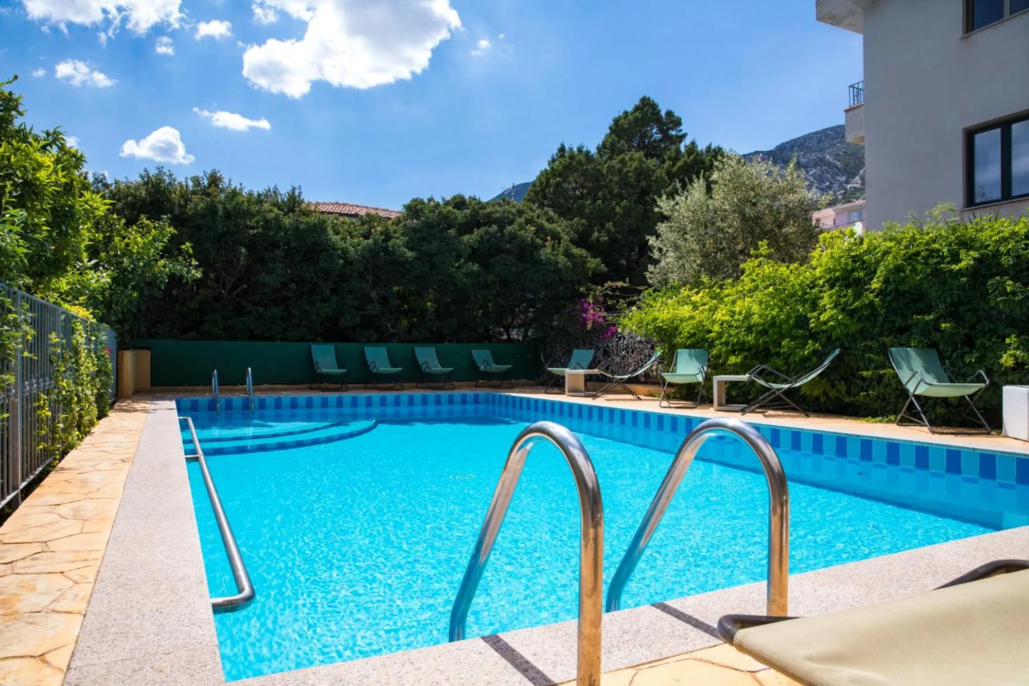 Swimming pool in Hotel La Playa