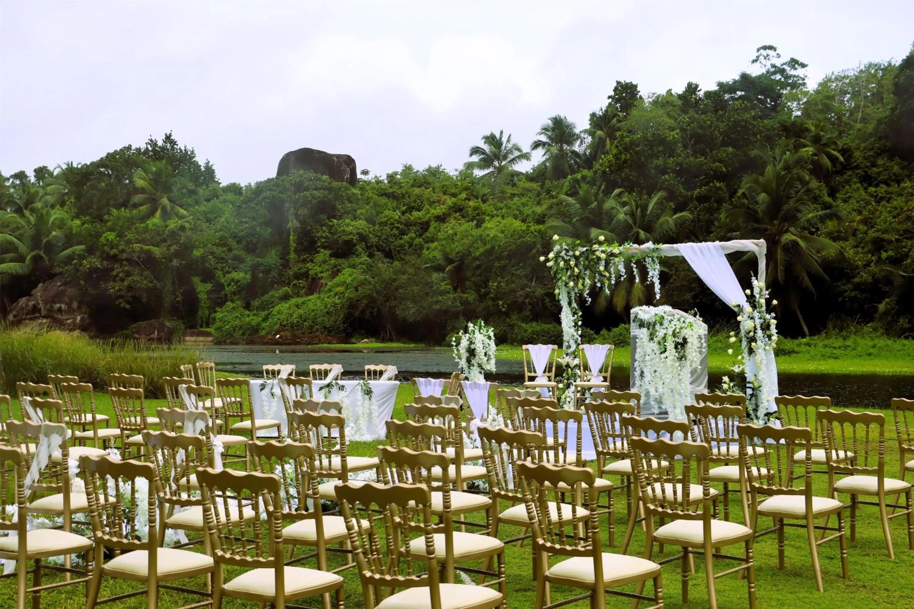 wedding in Kempinski Seychelles Resort